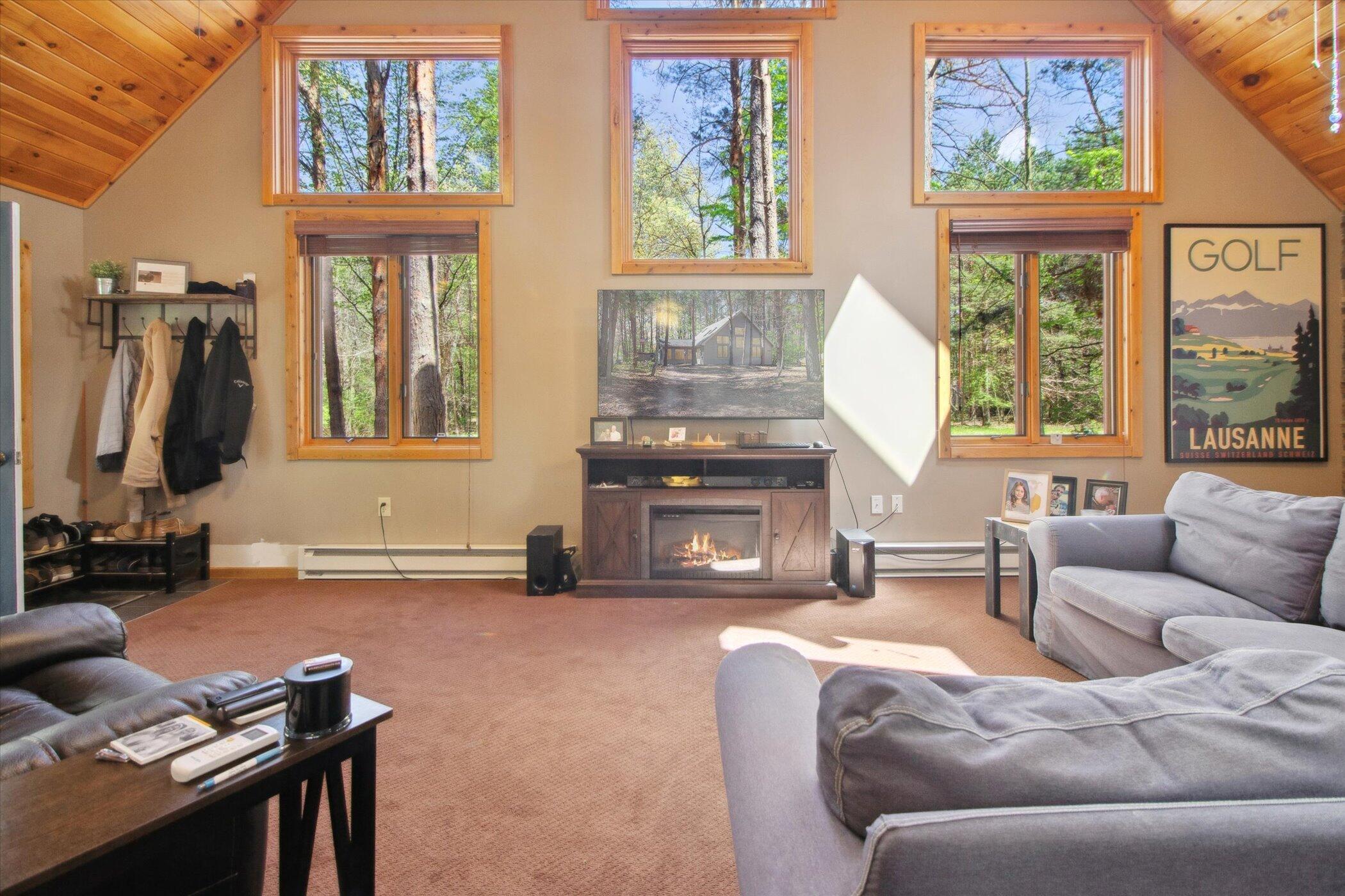 7709 Lakeview Drive