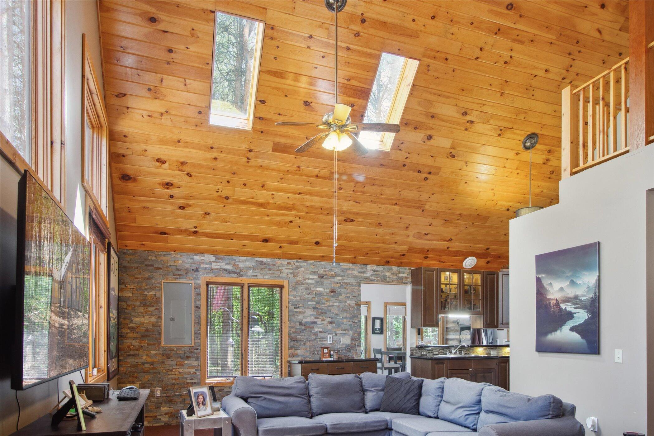 7709 Lakeview Drive