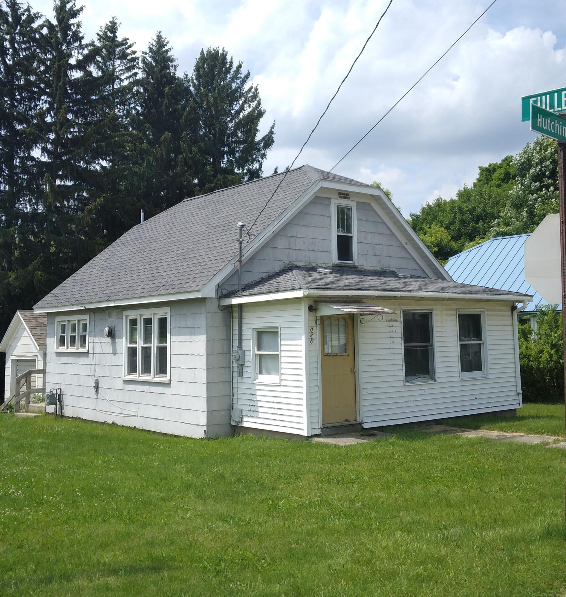 628 Hutchinson Street