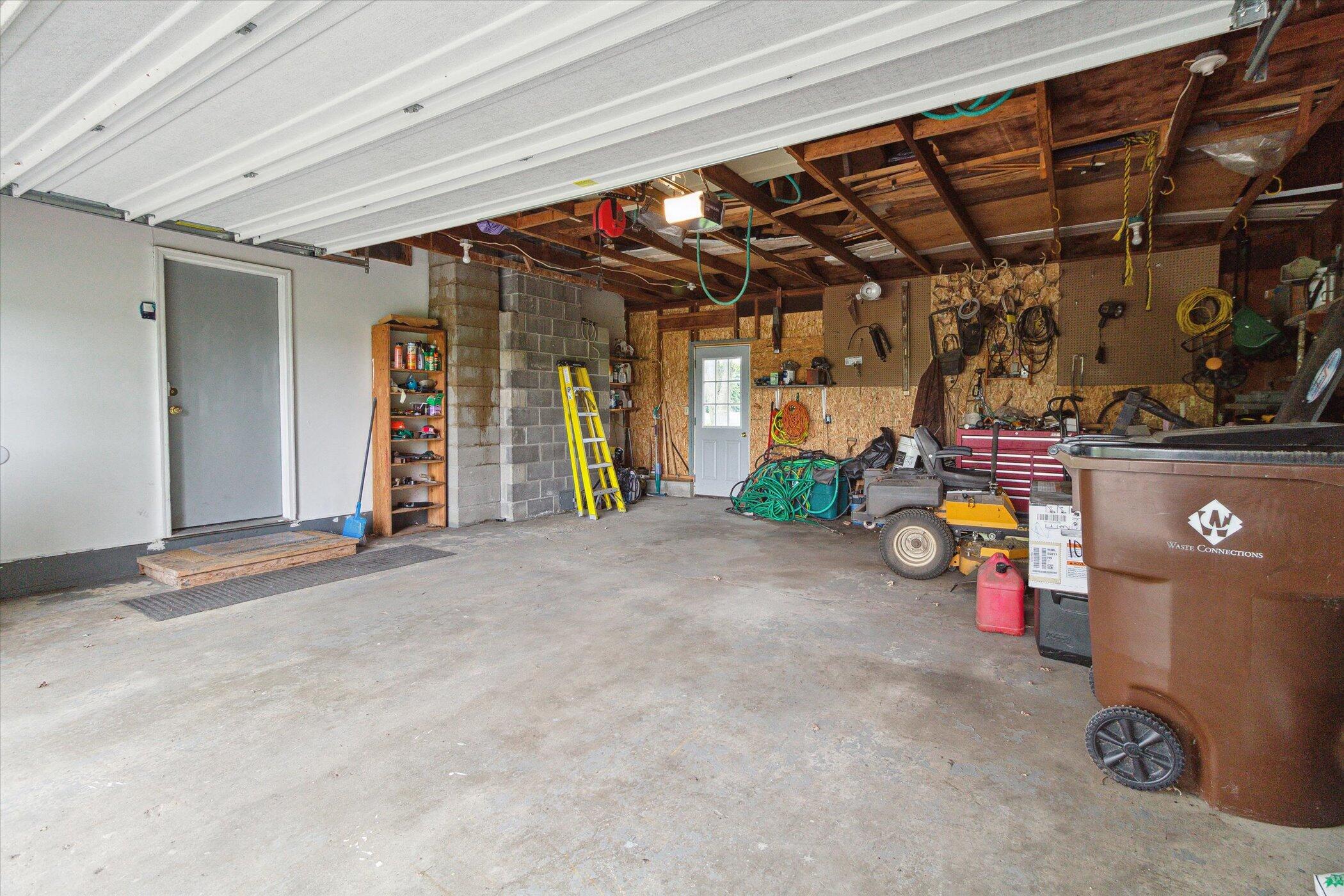 20555 Coolidge Road