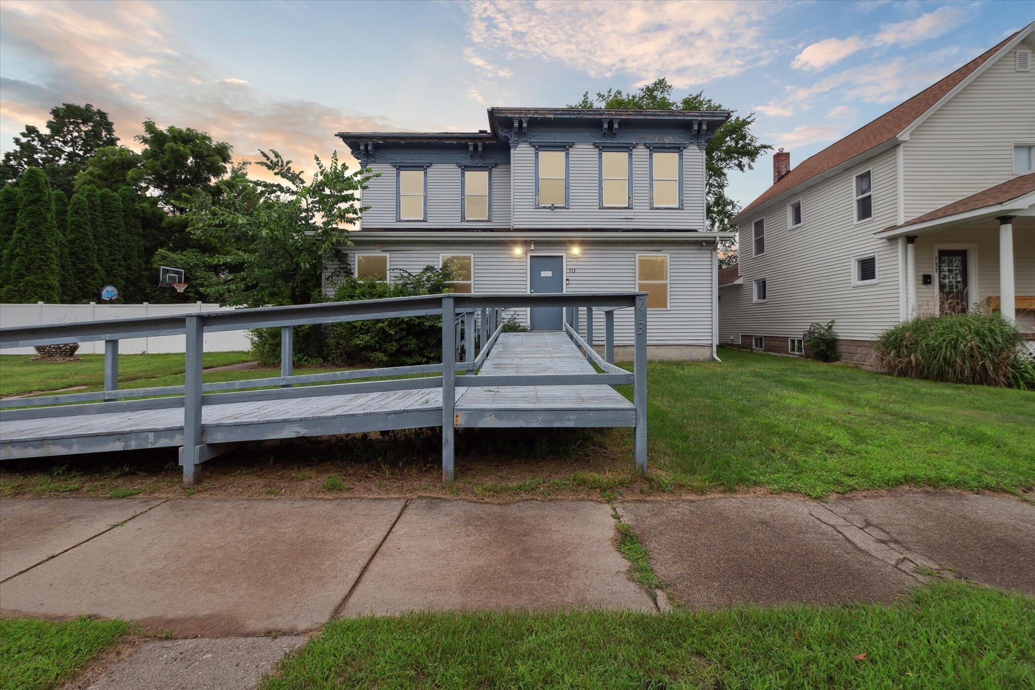 713 Osceola Avenue