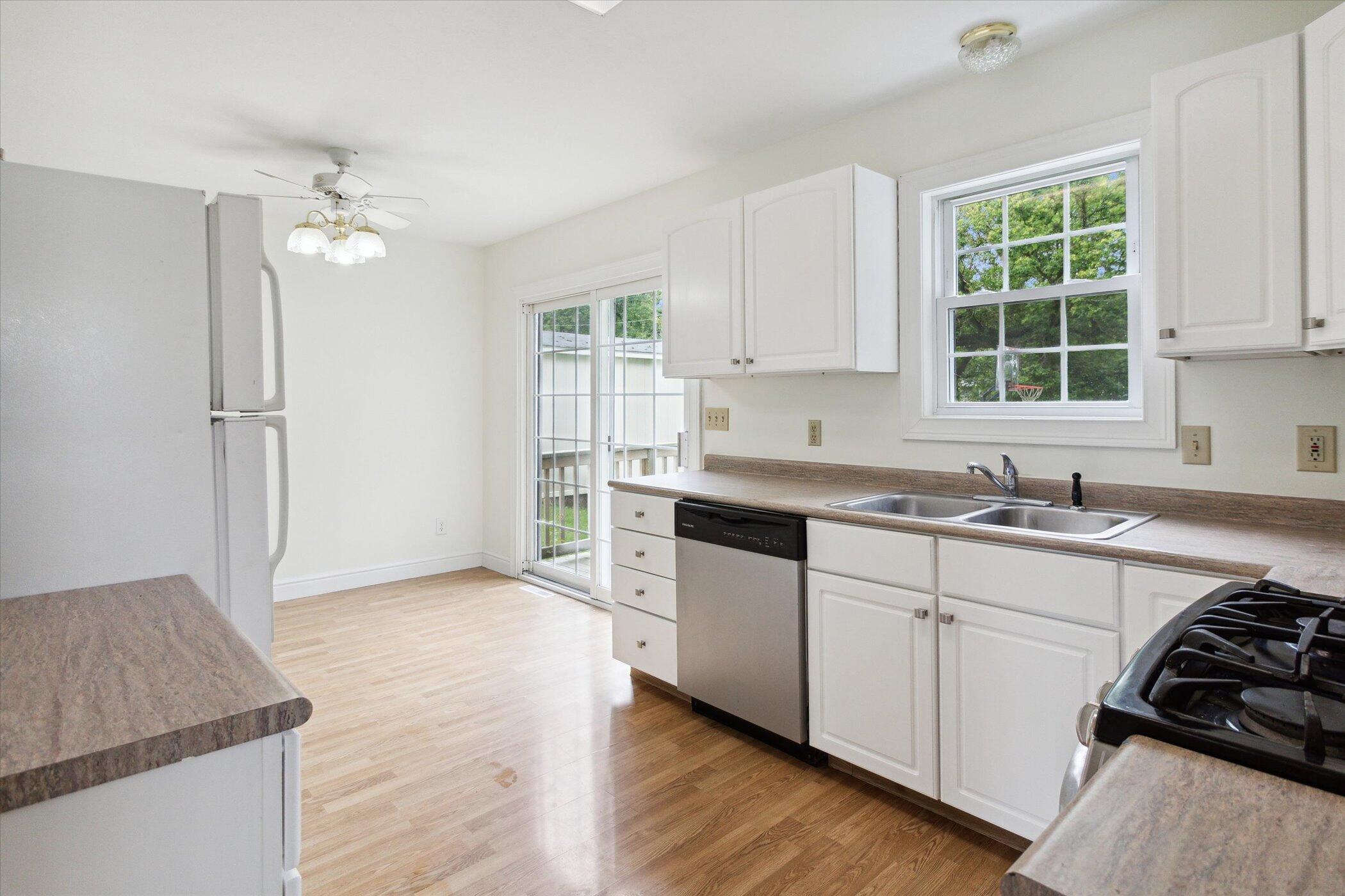 538 W Upton
