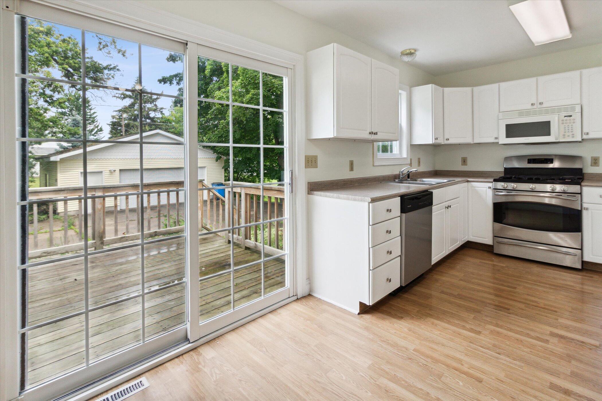 538 W Upton
