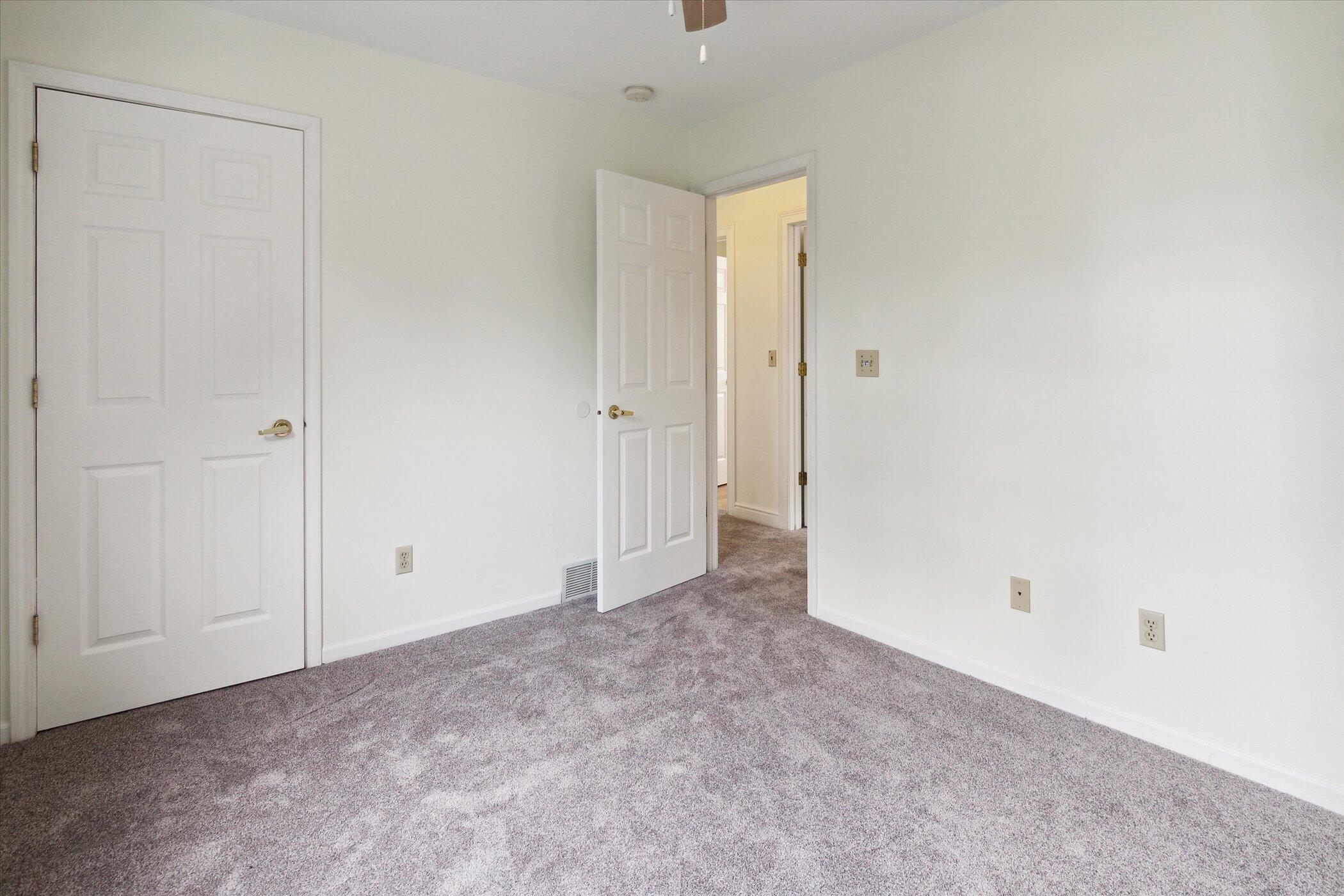 538 W Upton