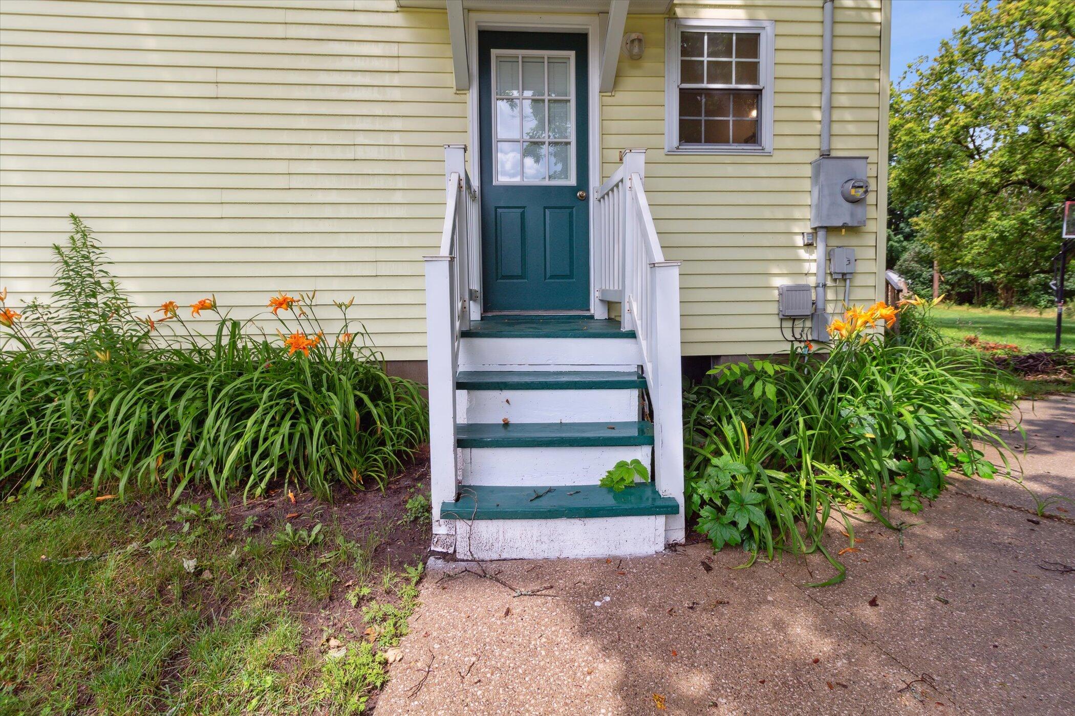 538 W Upton