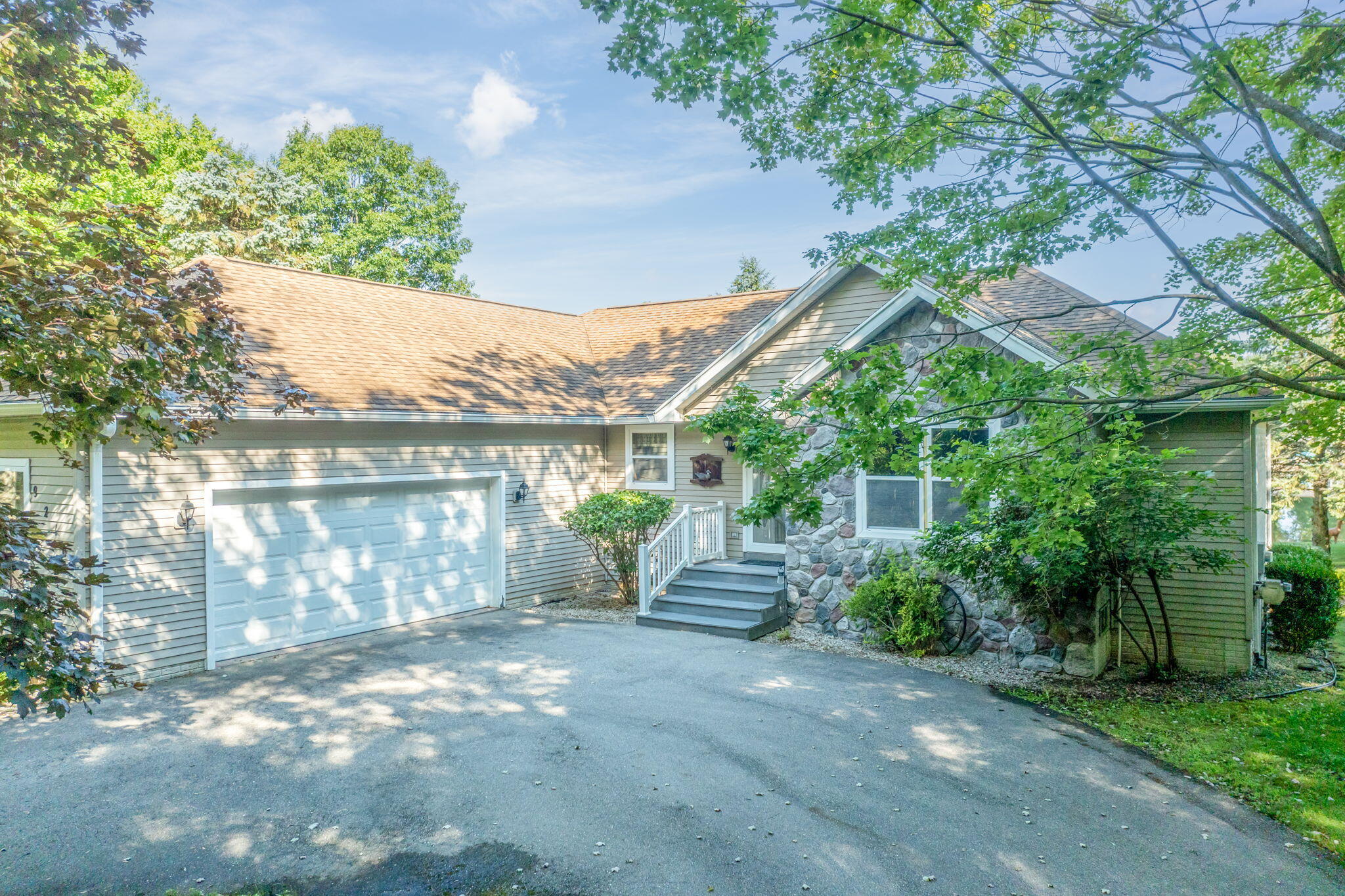 9210 Edgewater Drive