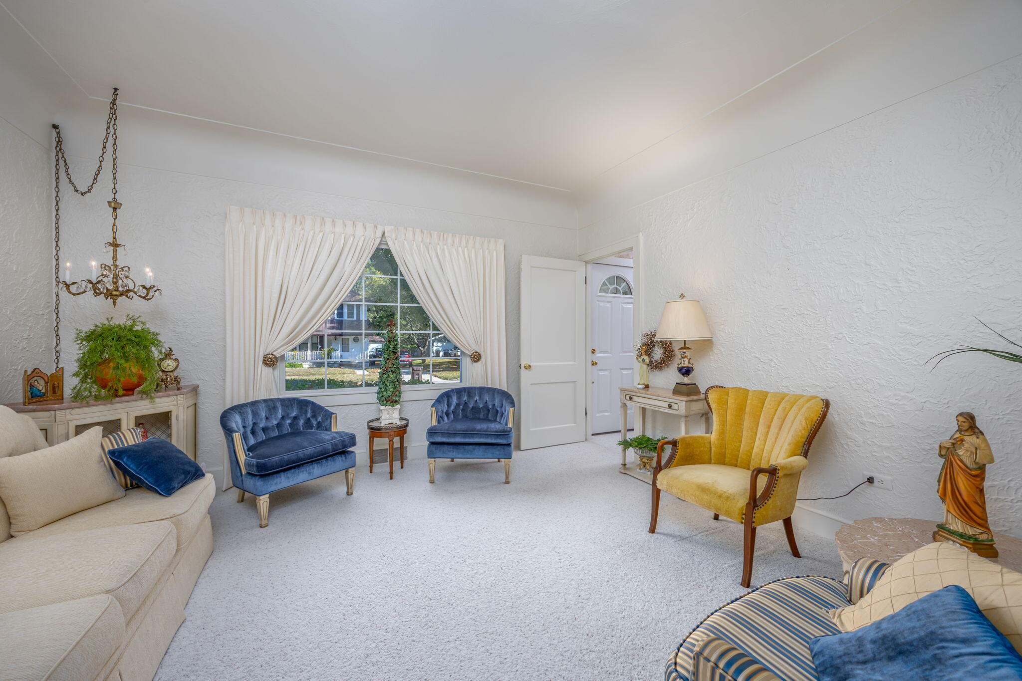 425 Sanborn Avenue