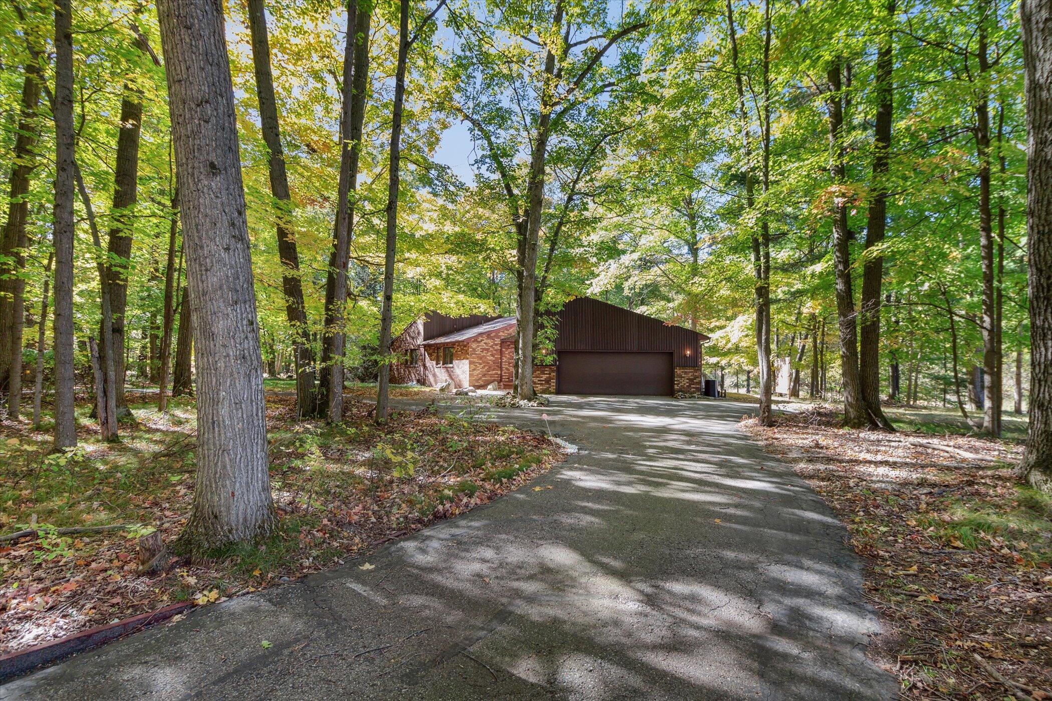 14605 Tomahawk Lane