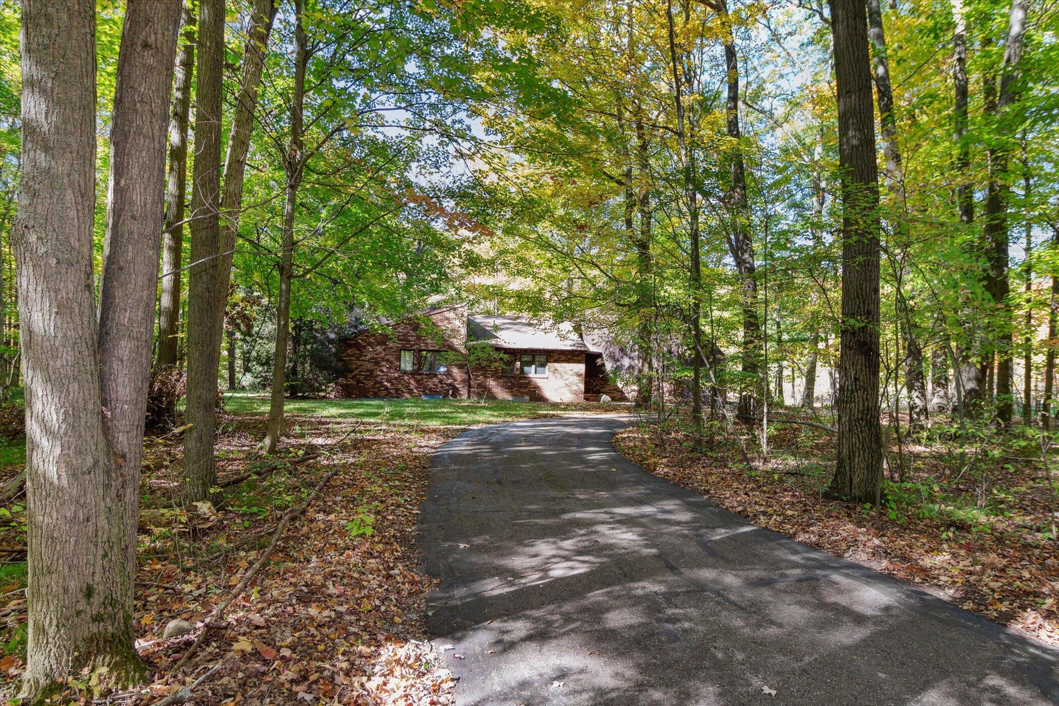14605 Tomahawk Lane
