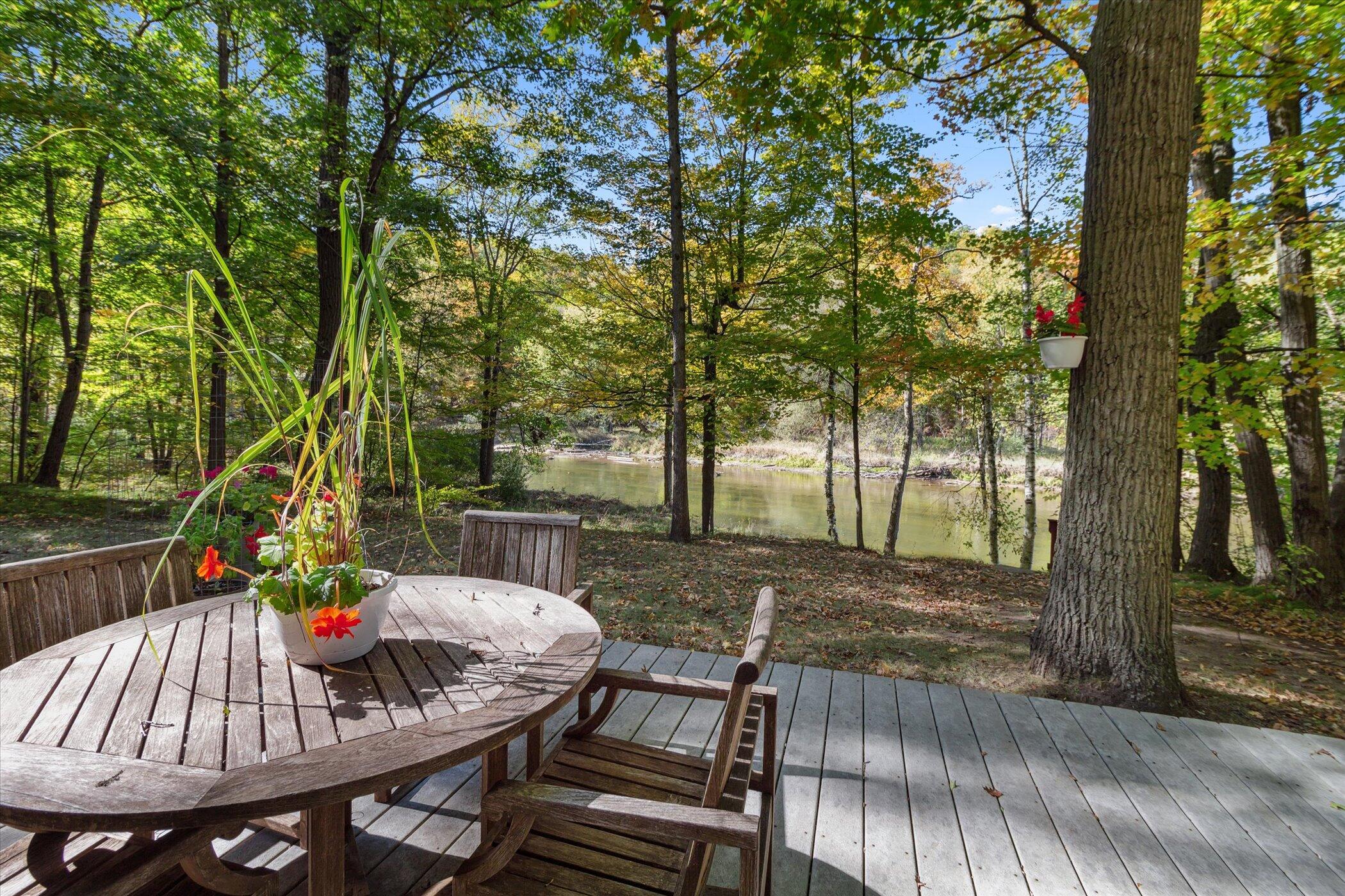 14605 Tomahawk Lane