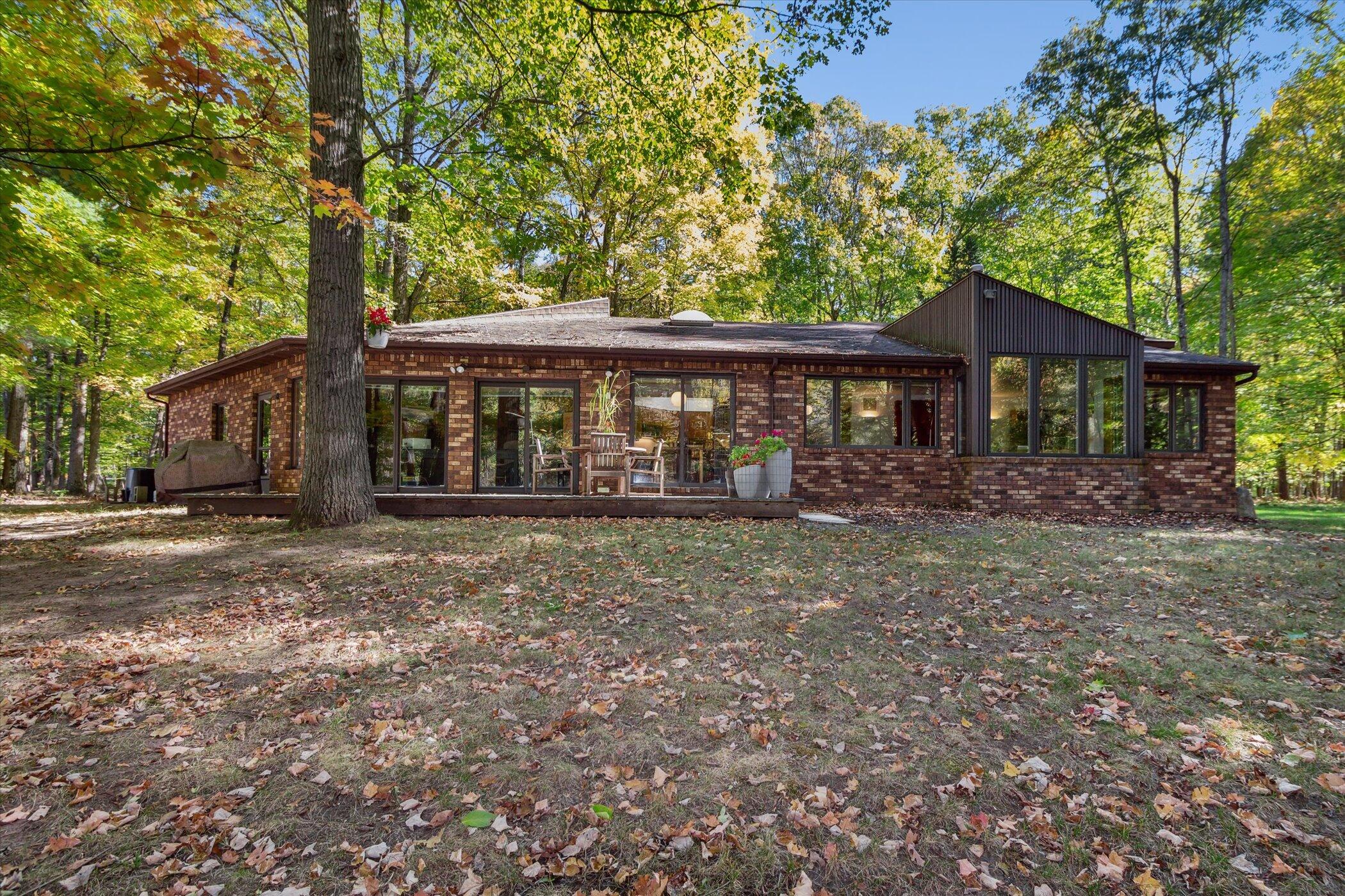 14605 Tomahawk Lane
