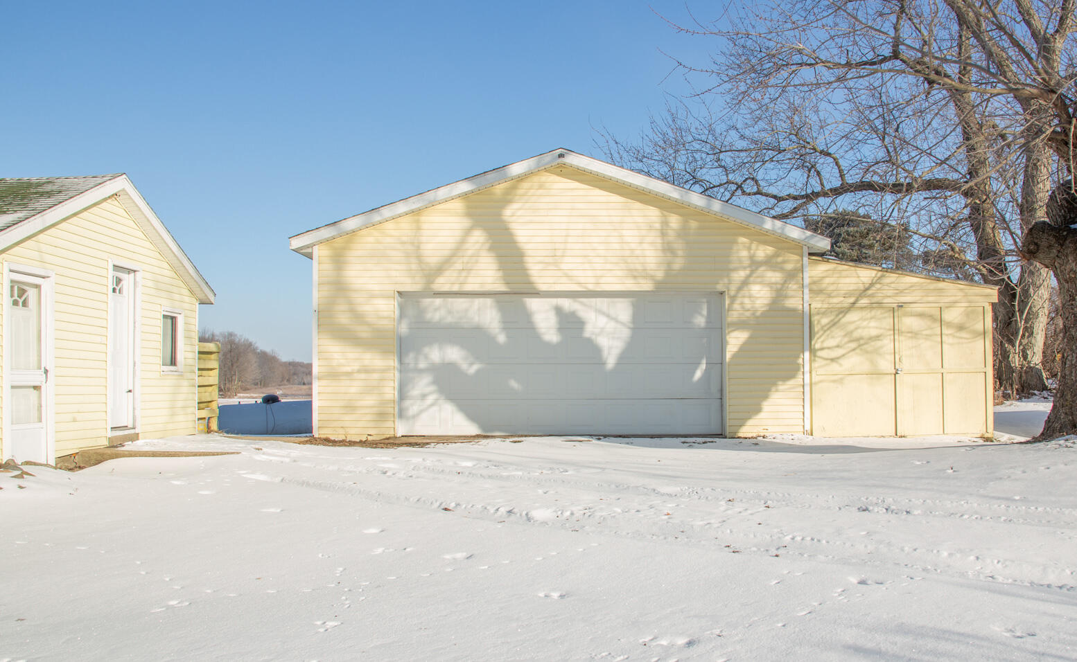 4402 10 Mile Road