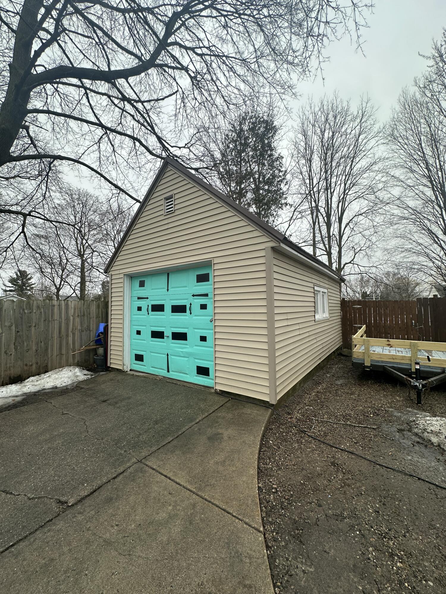 428 W Oak Street