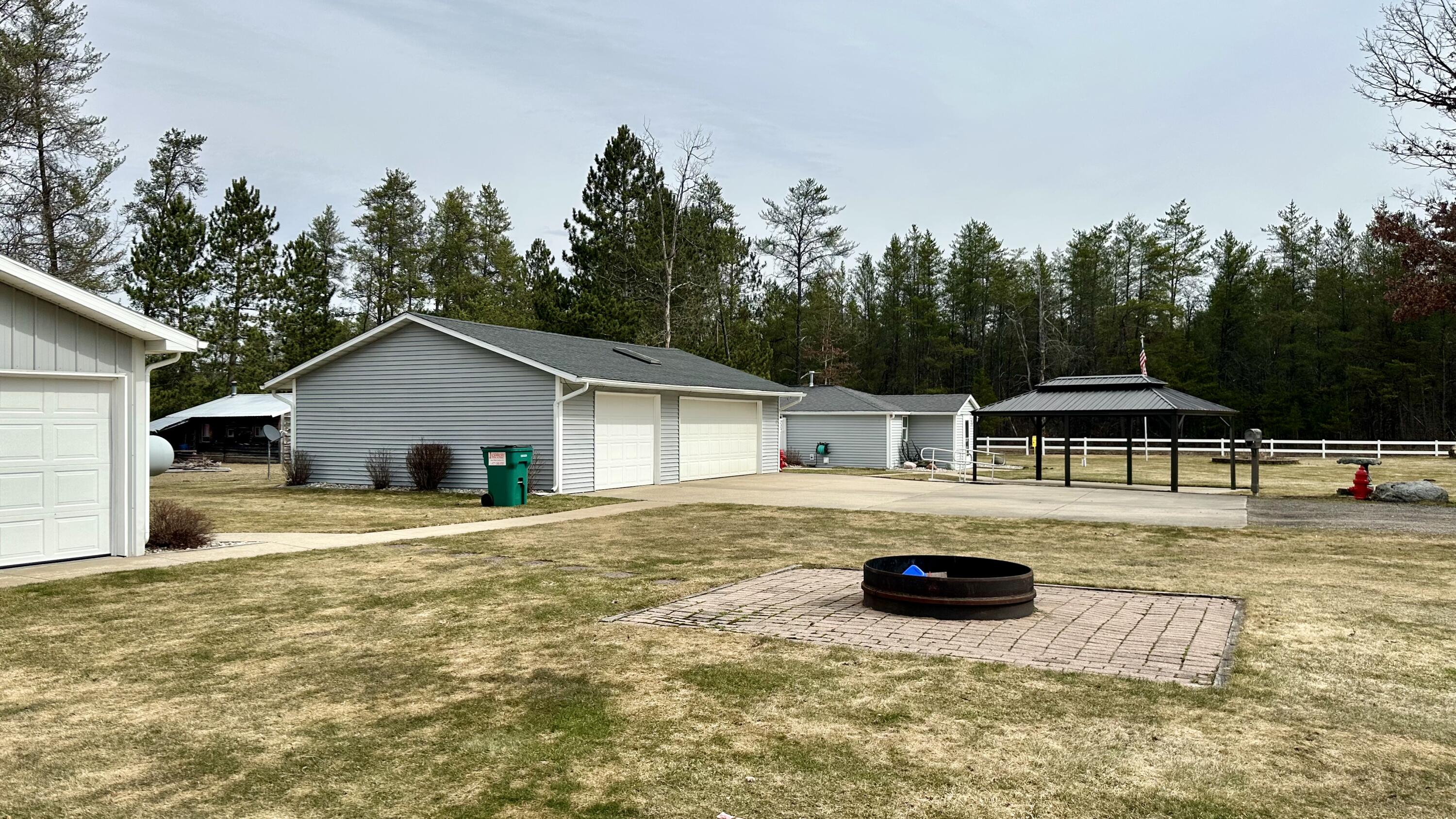 3777 N Peacock Trail