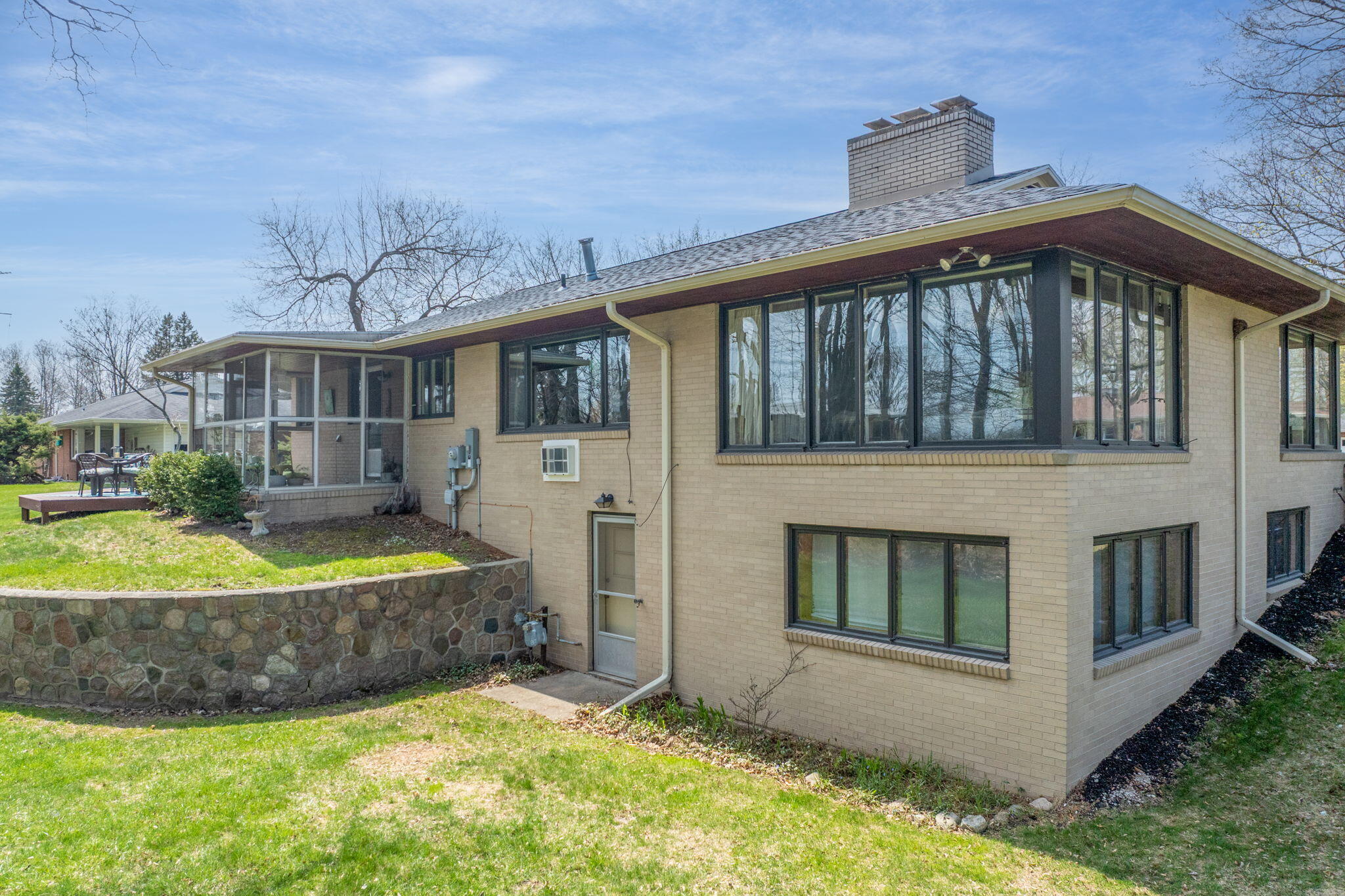 811 Winter Avenue