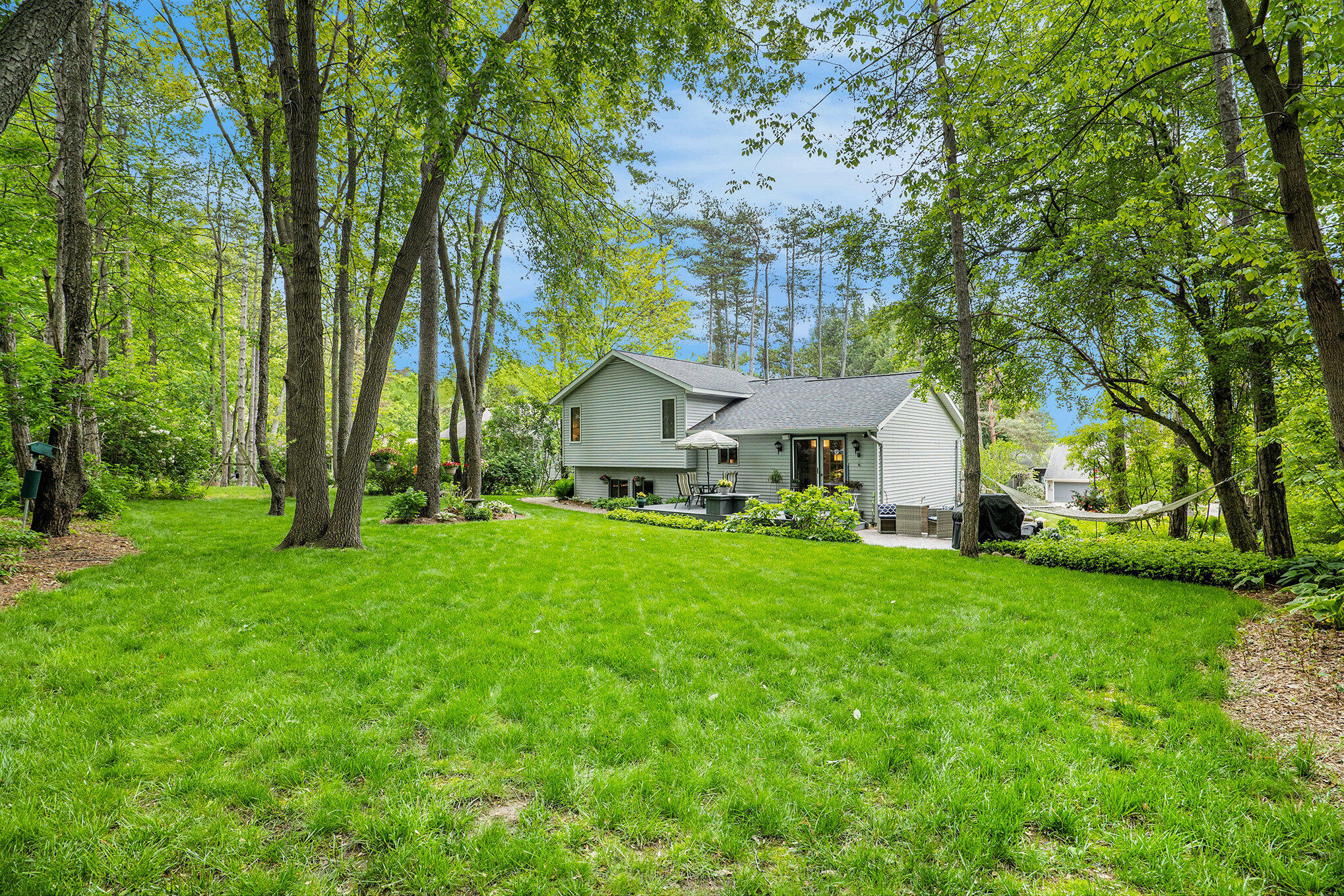 5751 Arroyo Vista Drive NE