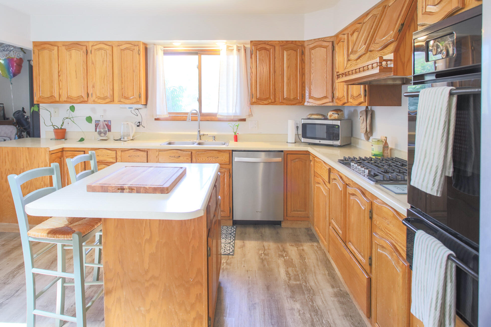 105 S DeKraft Avenue