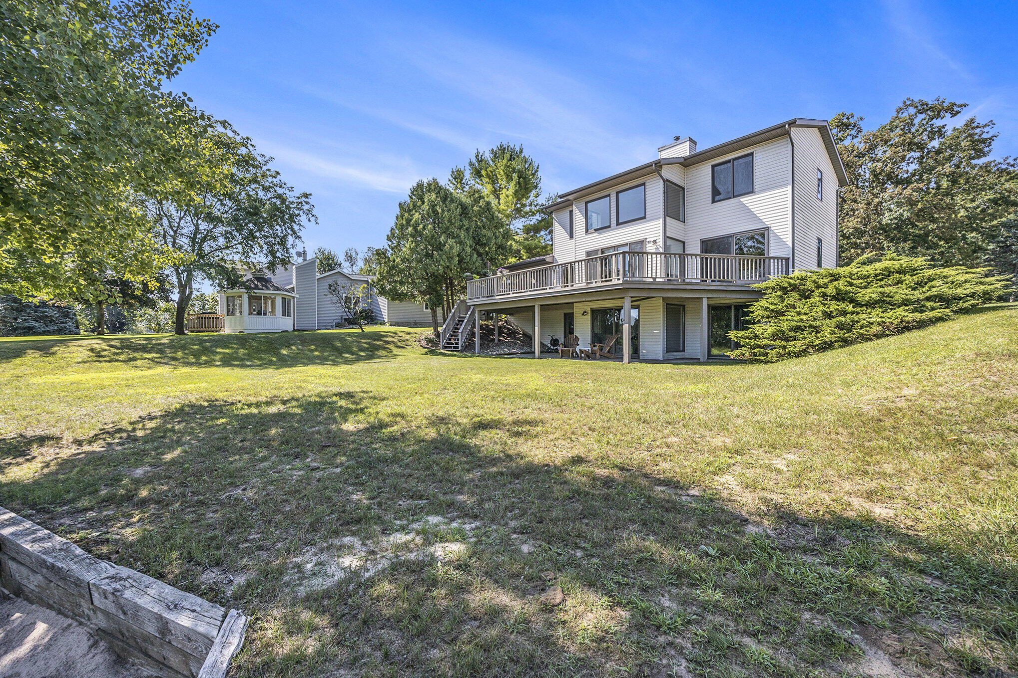 10800 E Royal Road
