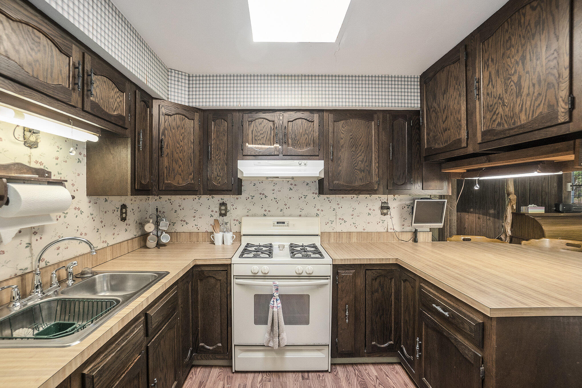 3085 Oak Road