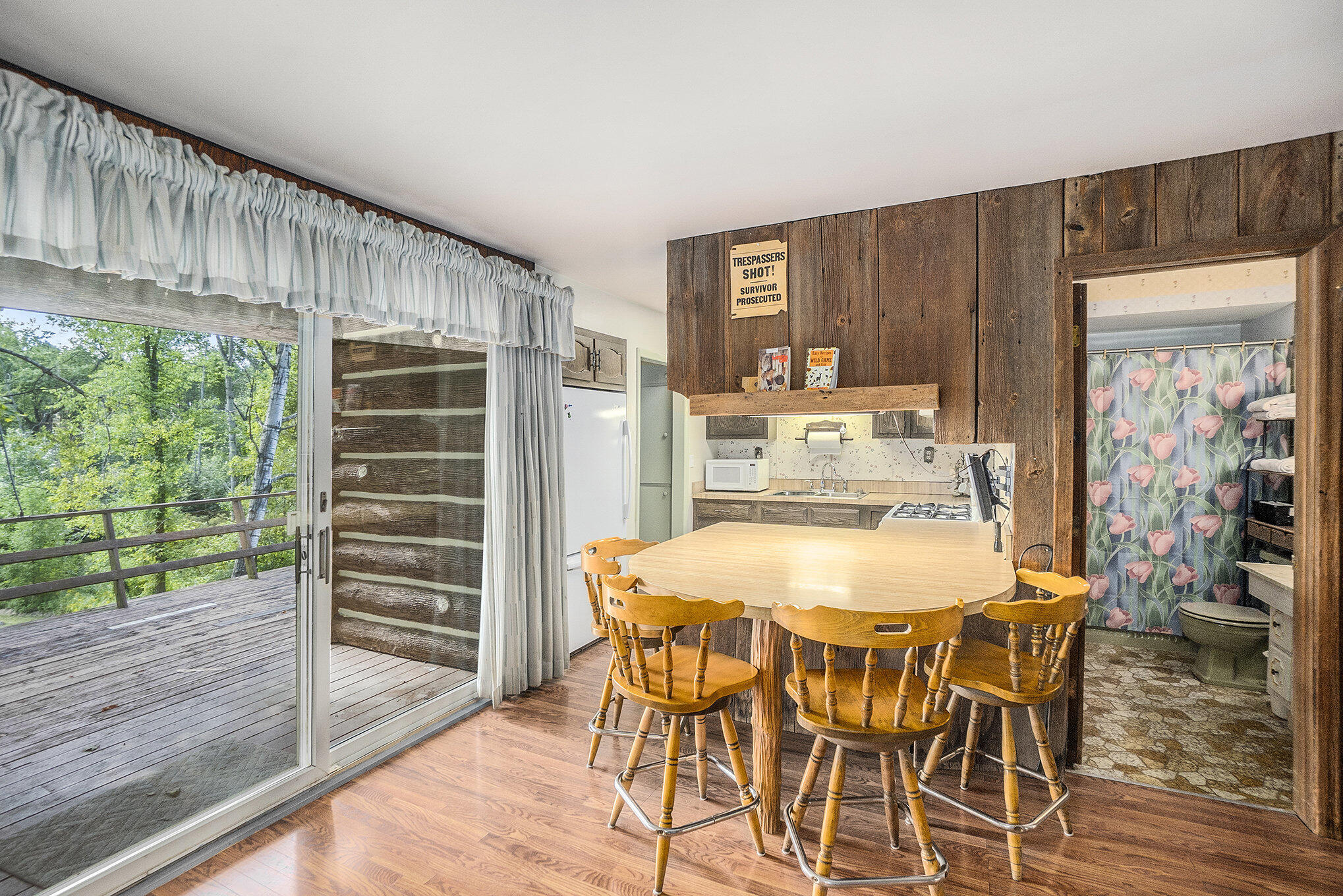 3085 Oak Road