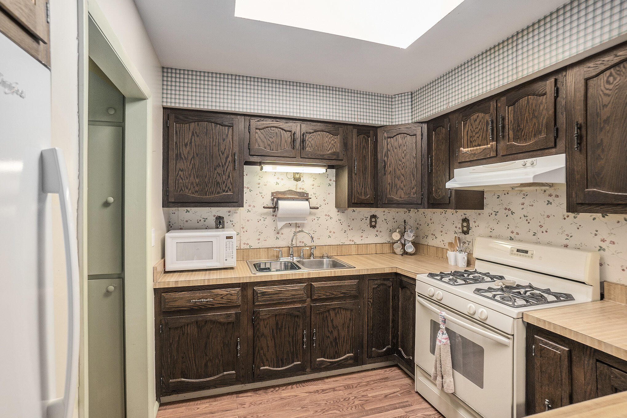 3085 Oak Road