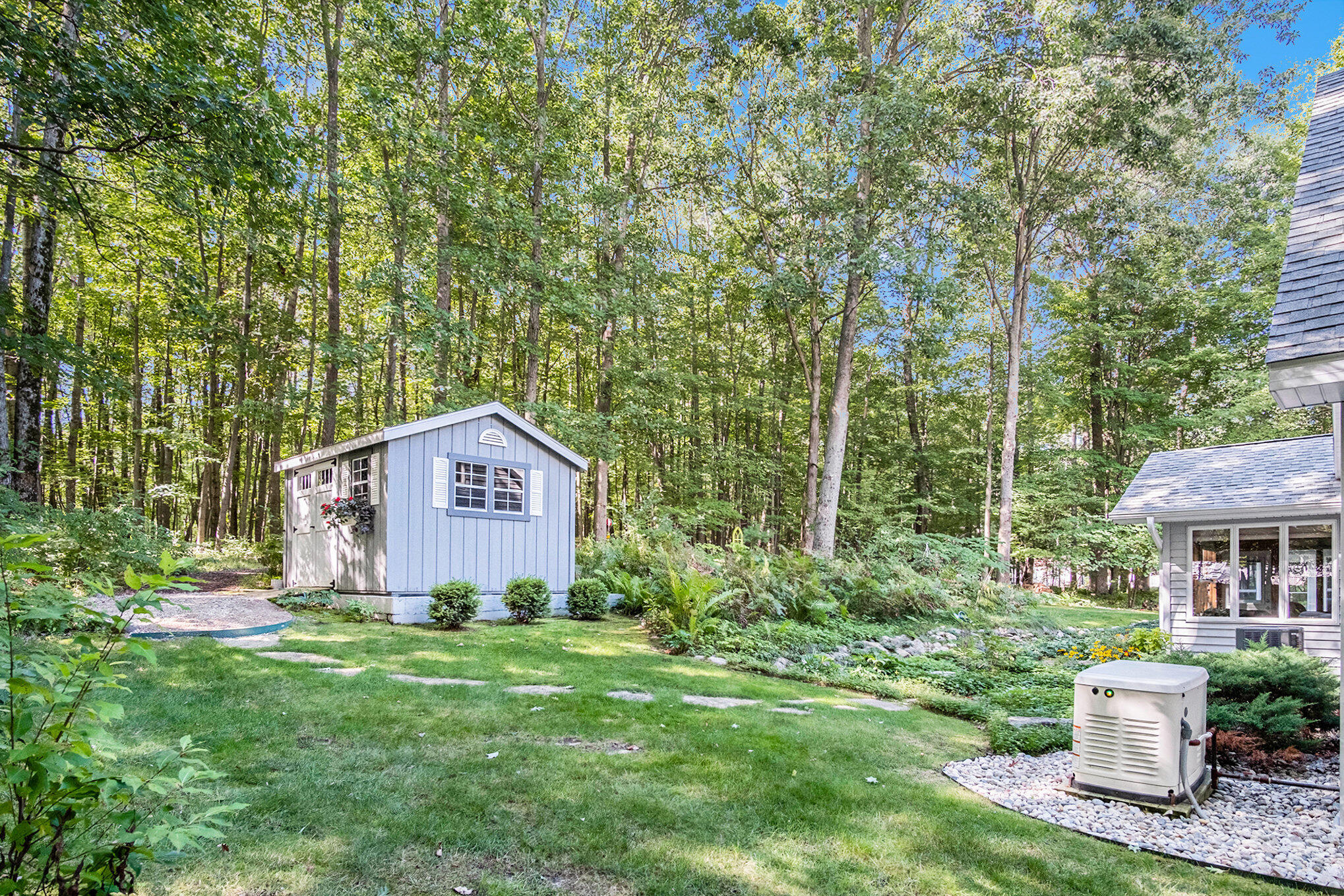 8463 Highland Trail