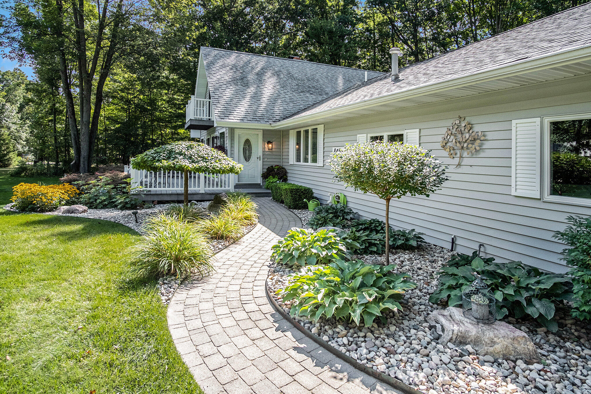 8463 Highland Trail