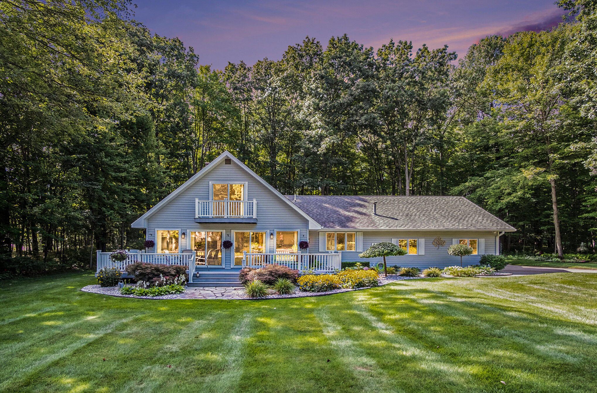 8463 Highland Trail