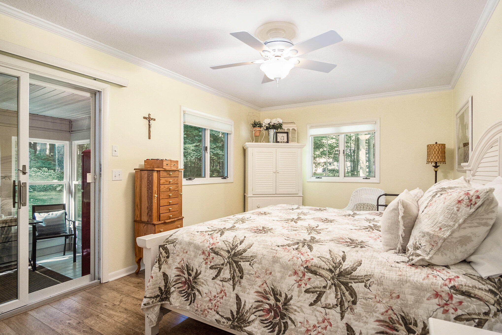 8463 Highland Trail