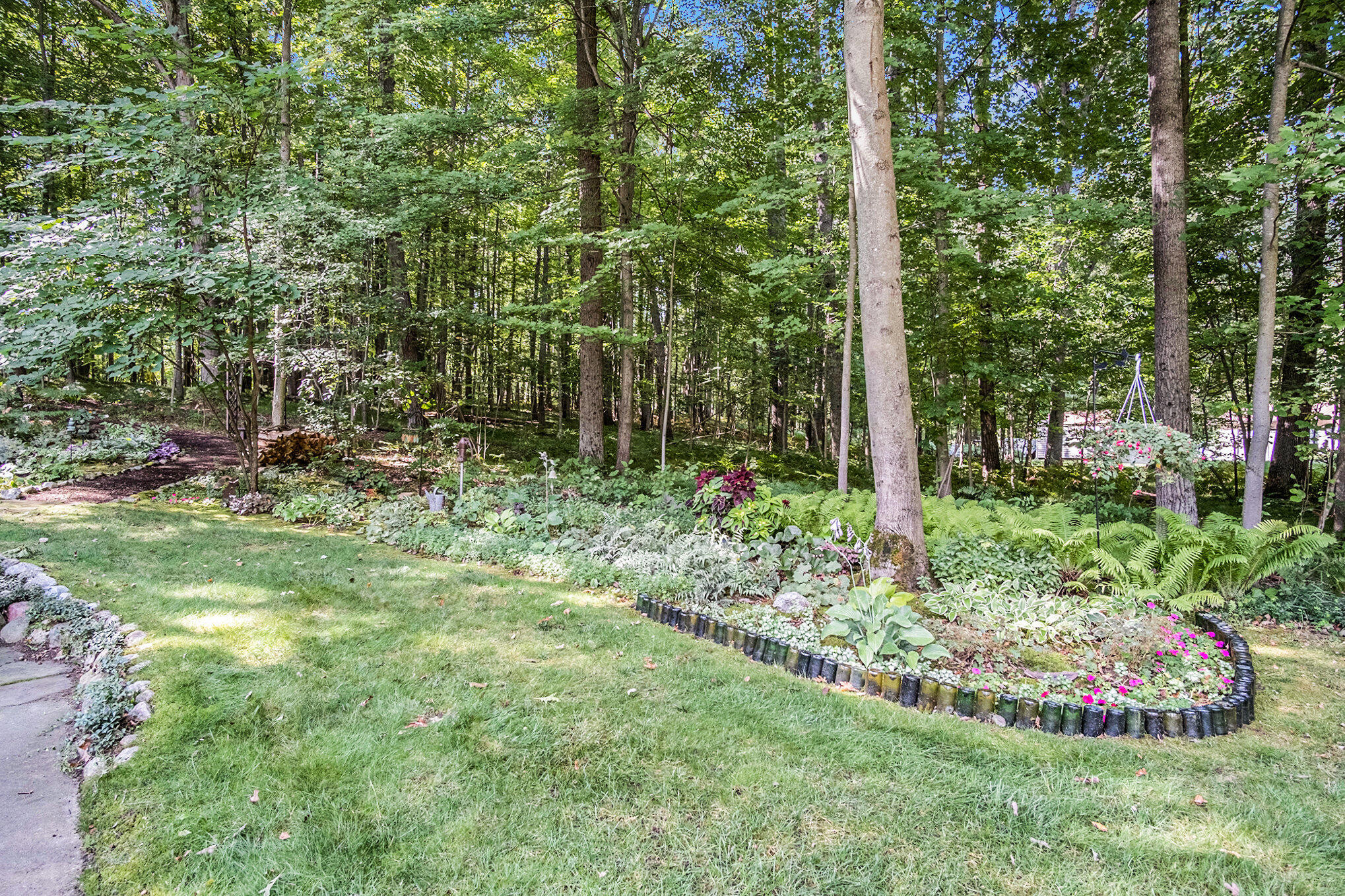 8463 Highland Trail