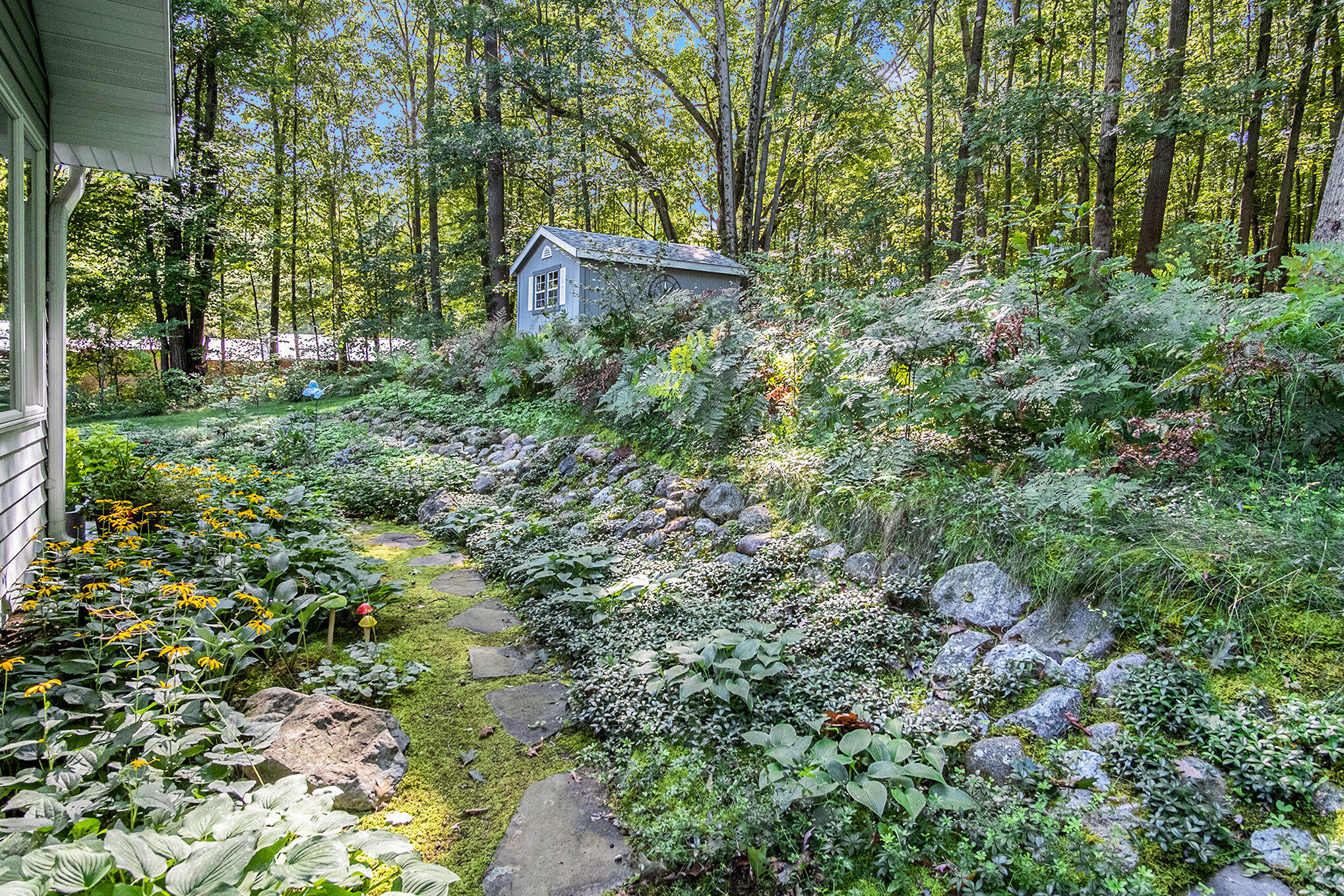 8463 Highland Trail