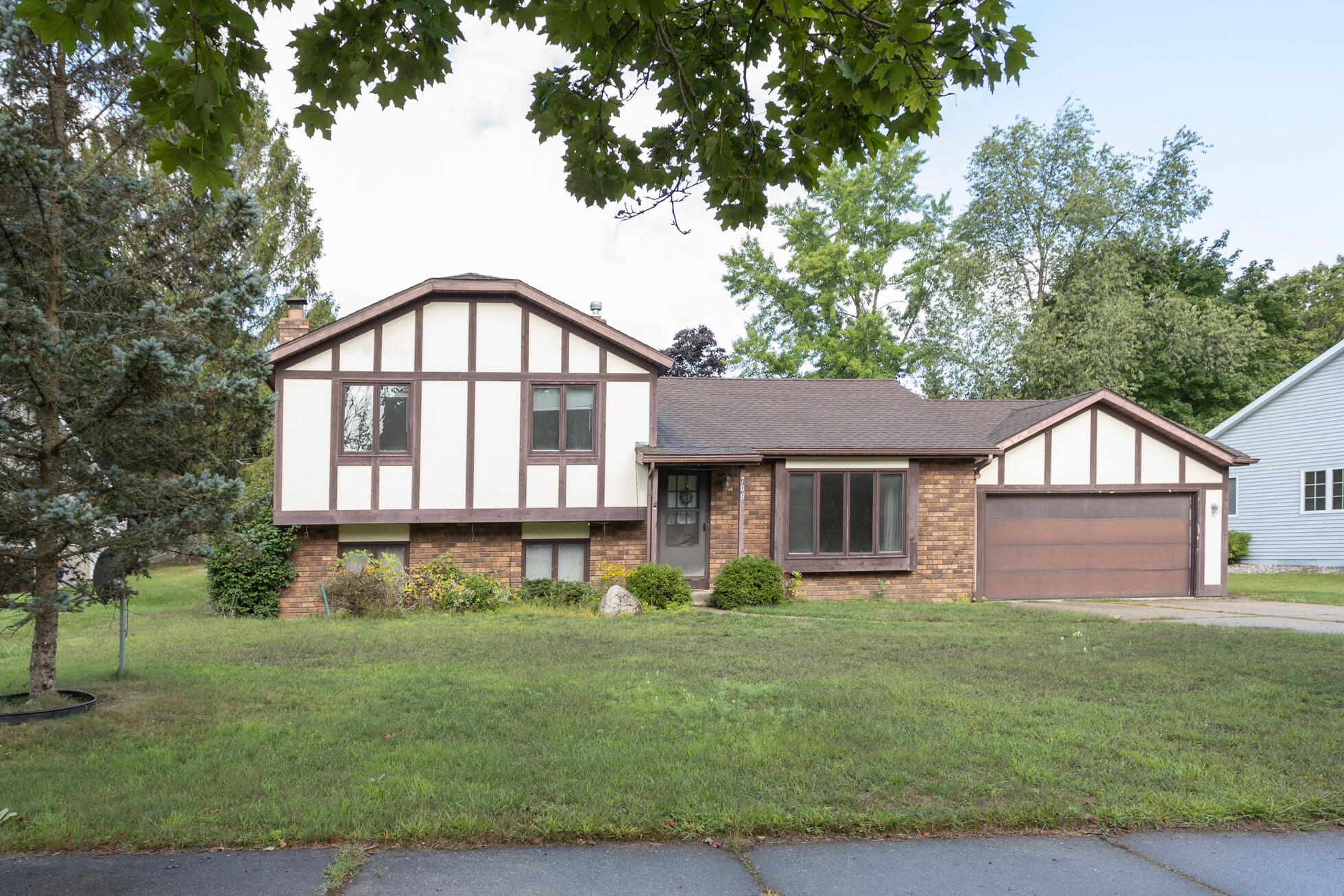 708 Novak Lane