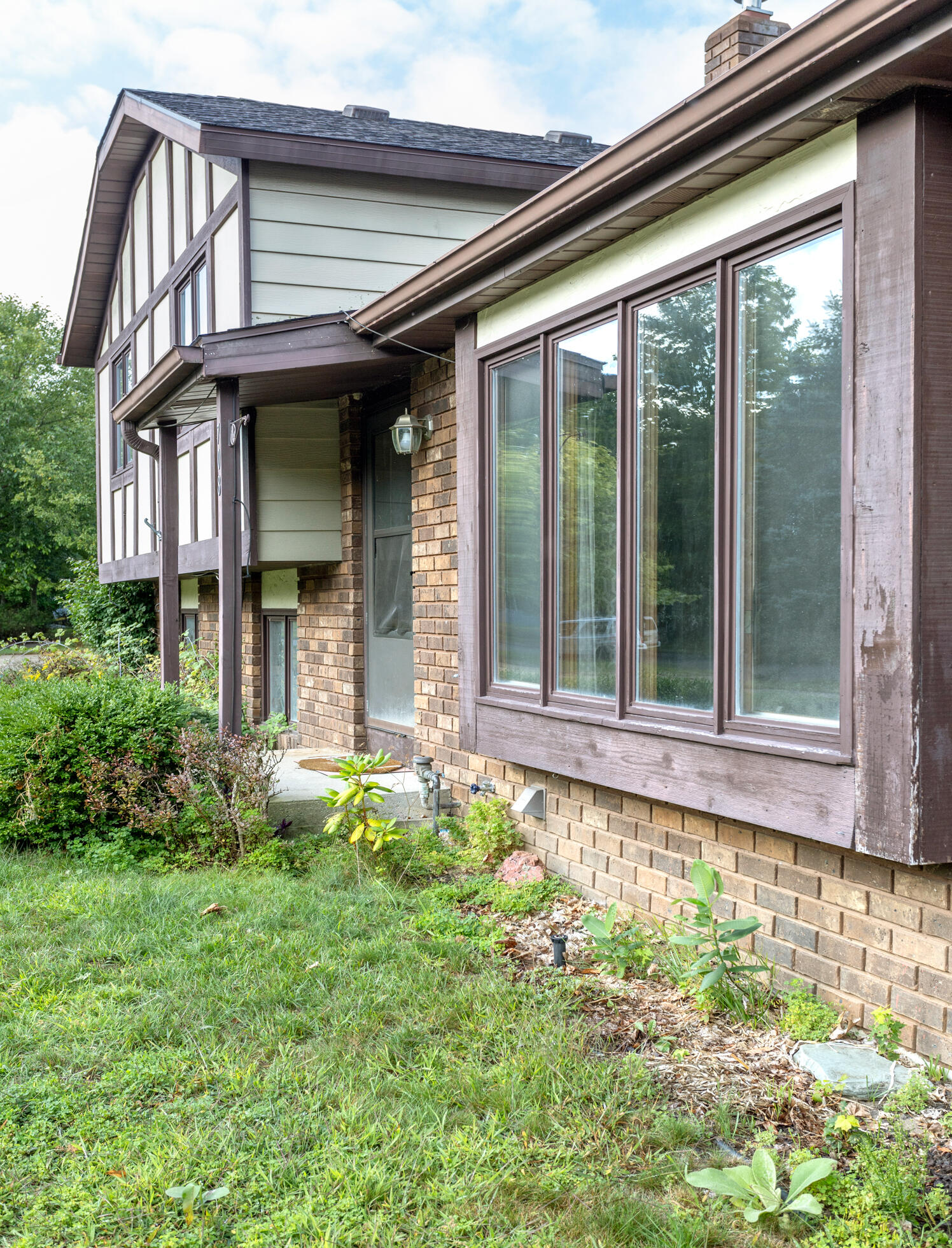 708 Novak Lane