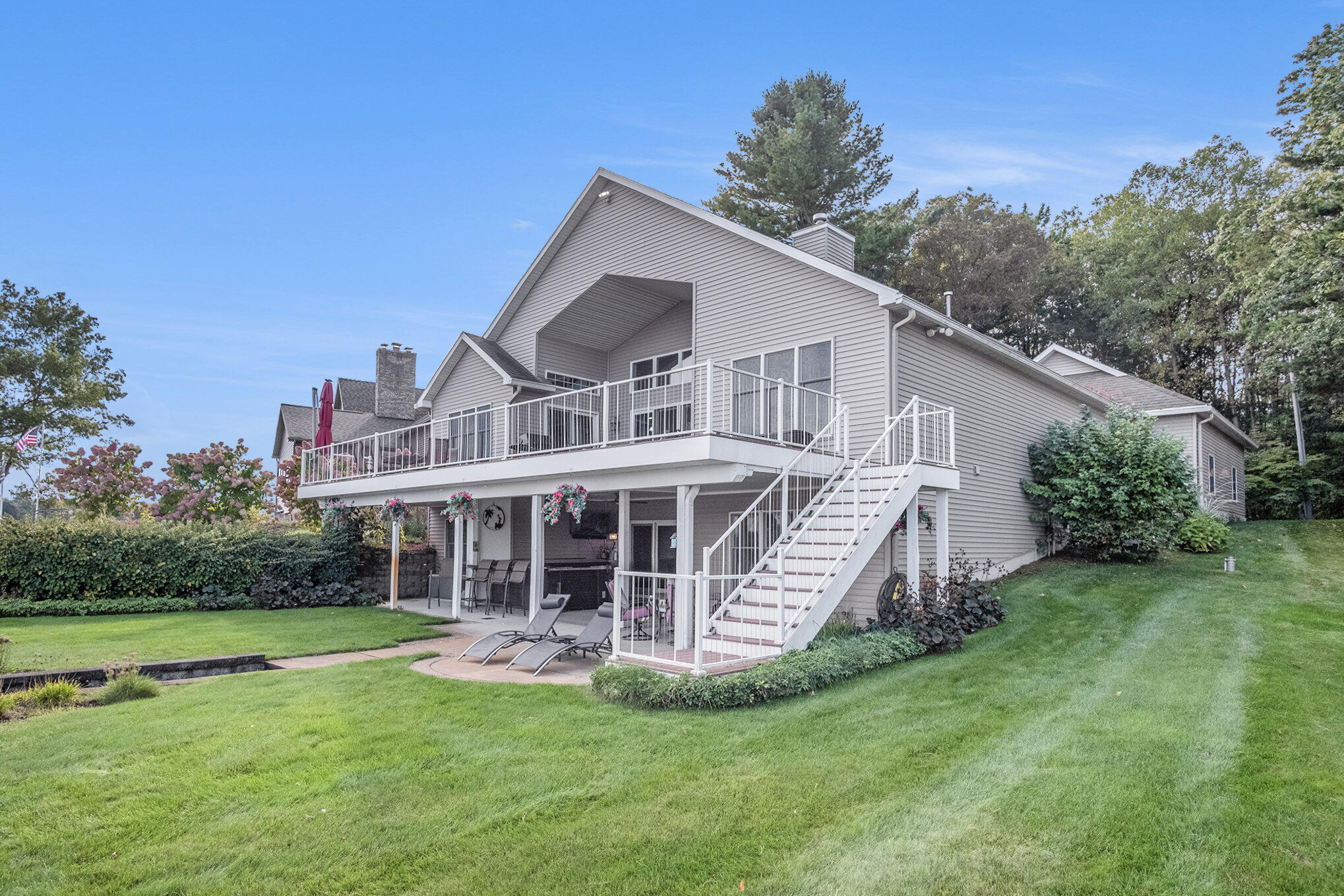 7988 Island Court