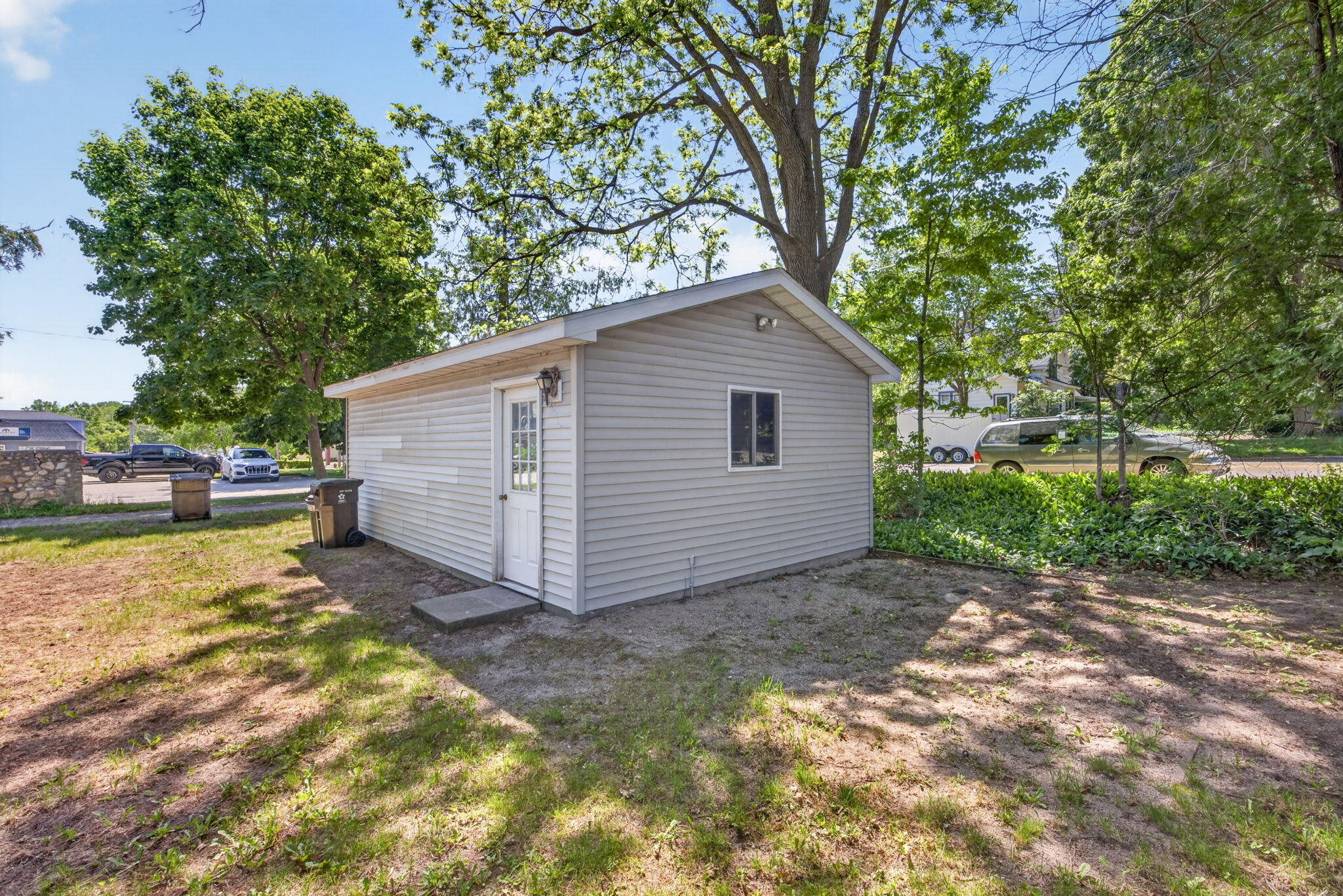 124 W Madison Street