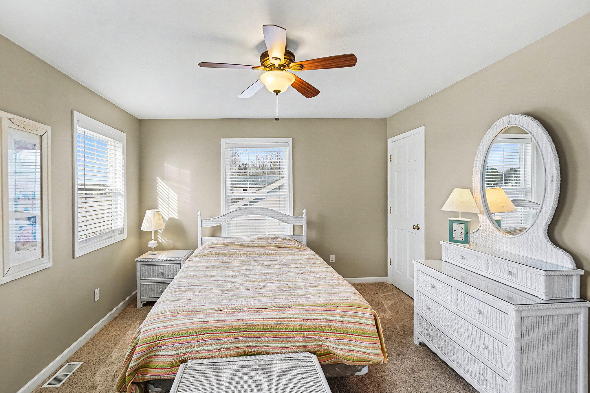 7663 Bay Meadow