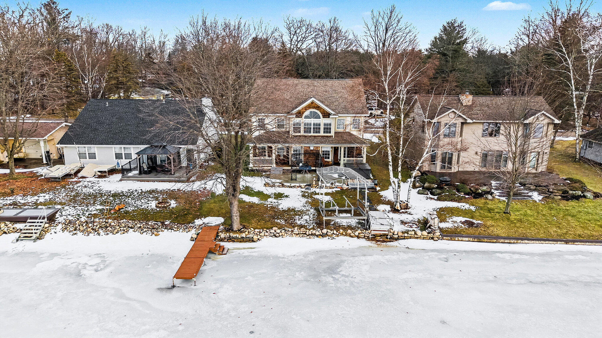 7663 Bay Meadow