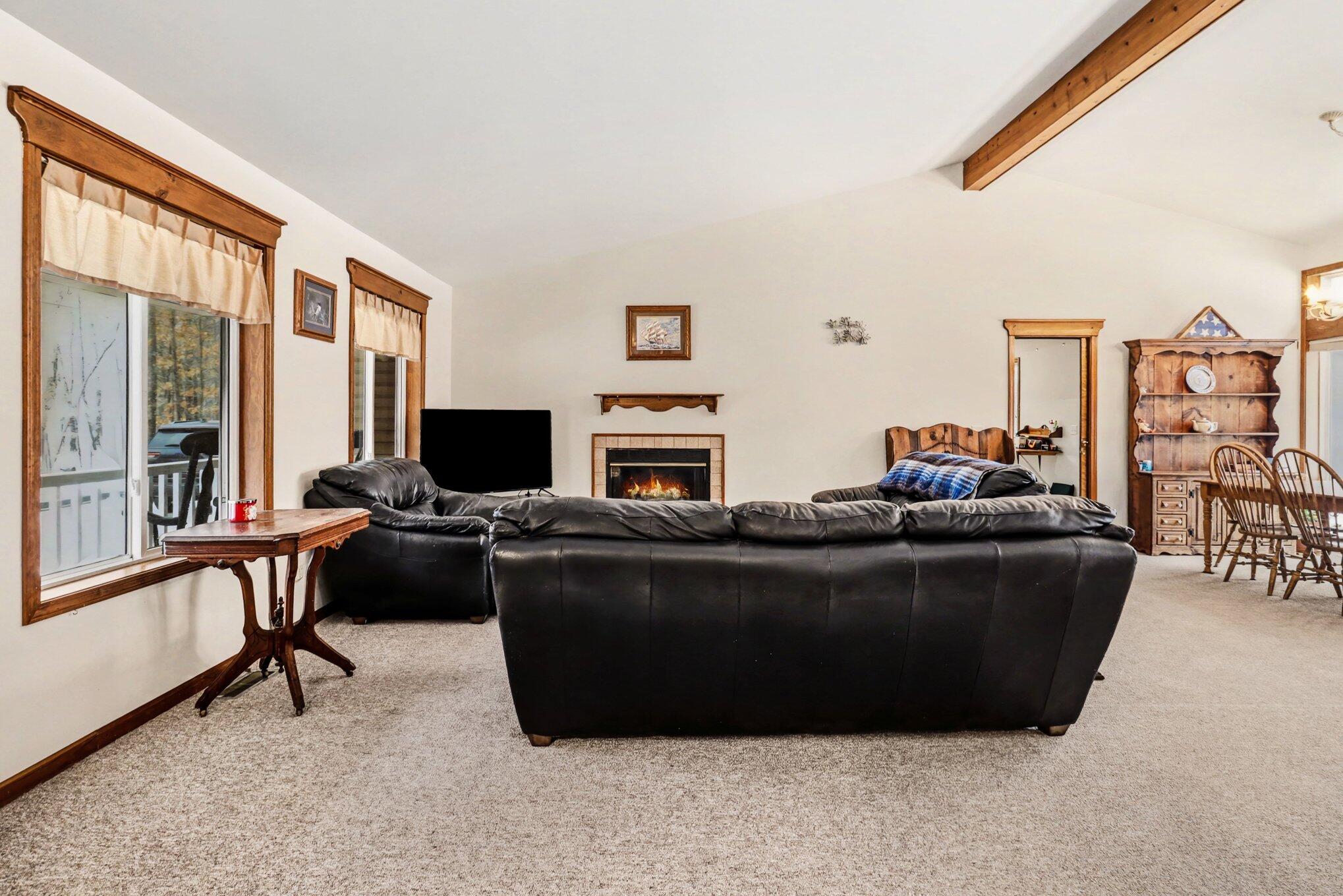 6175 Fox Run Circle
