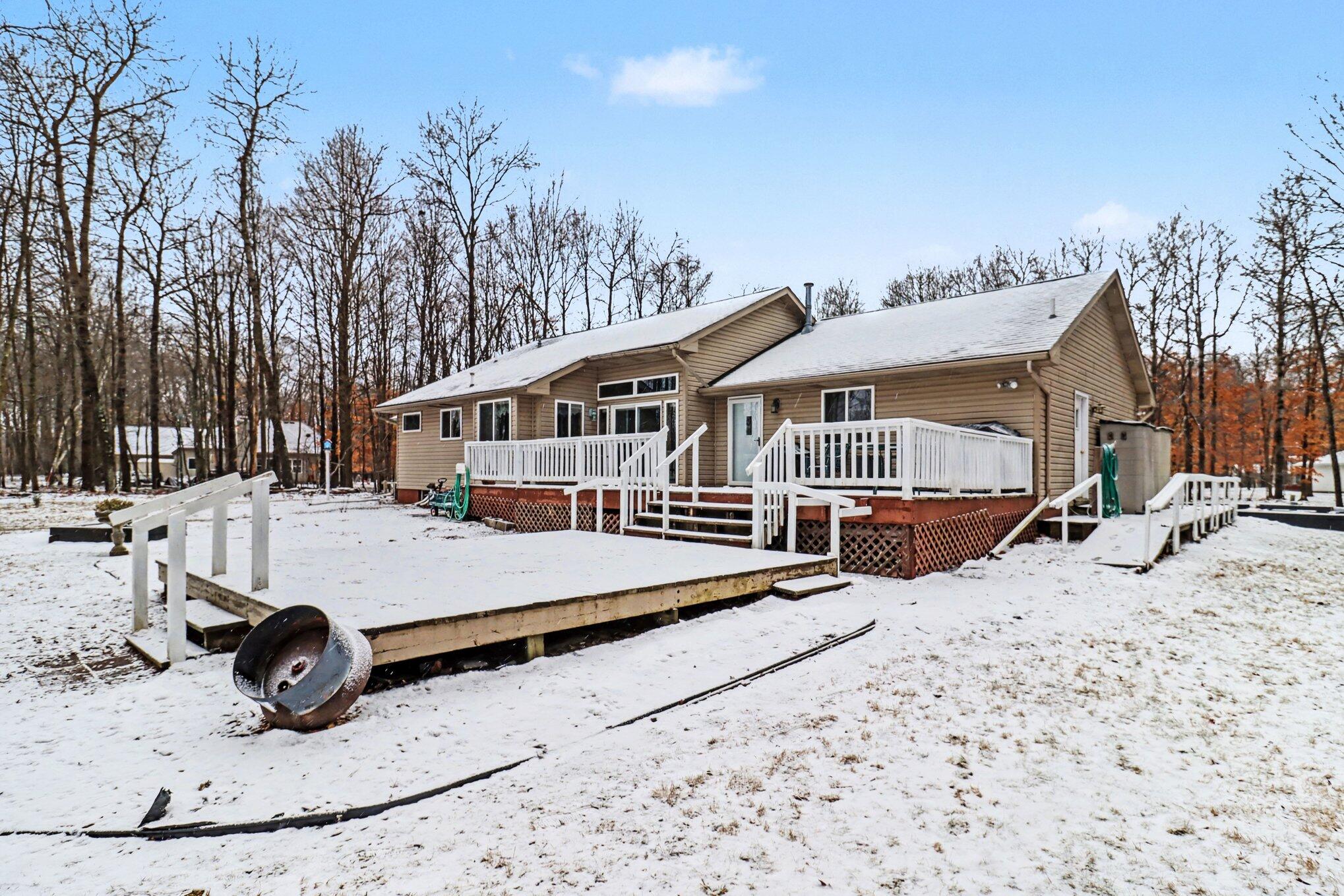 6175 Fox Run Circle