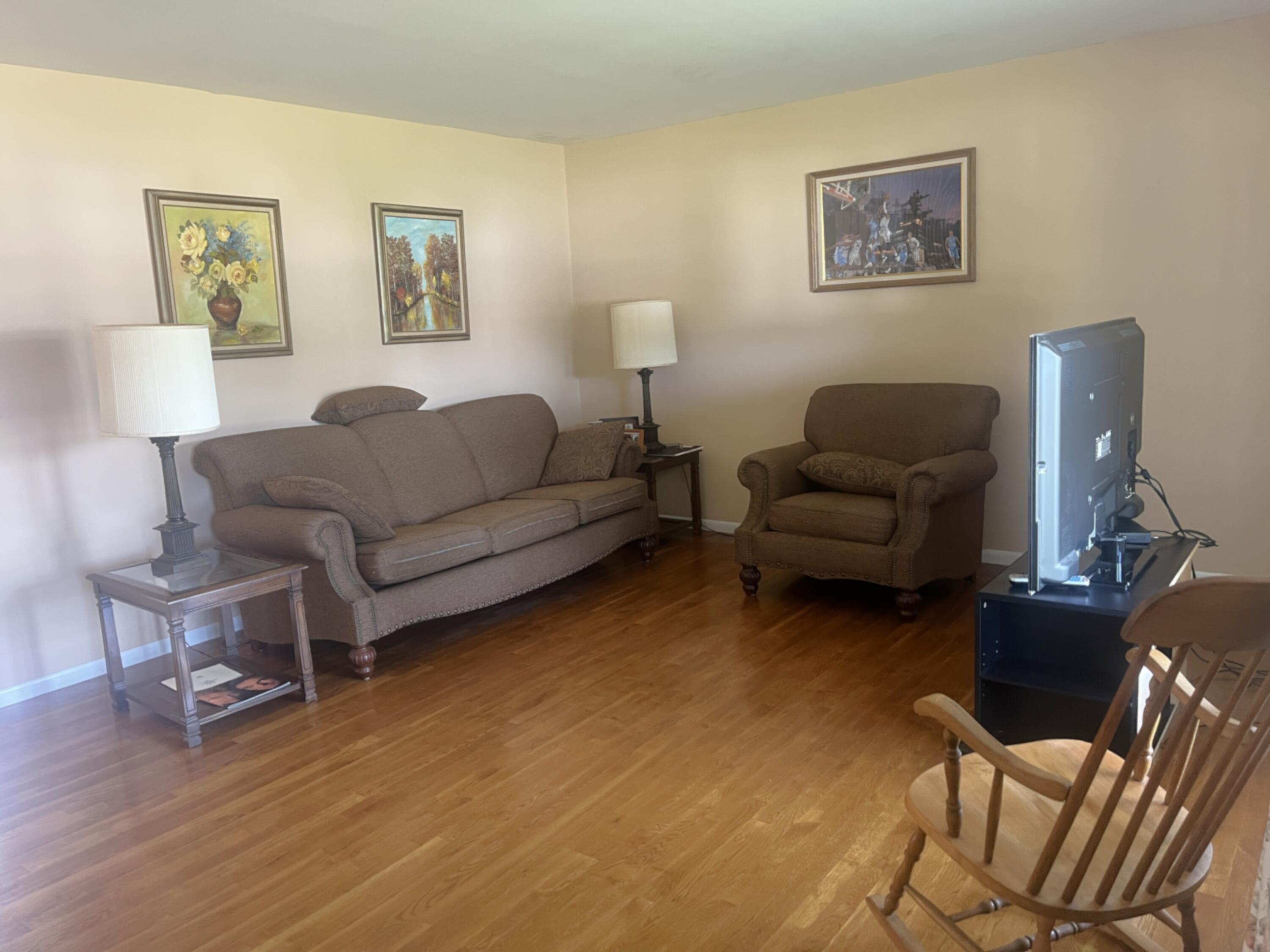 18188 Meadow Lane