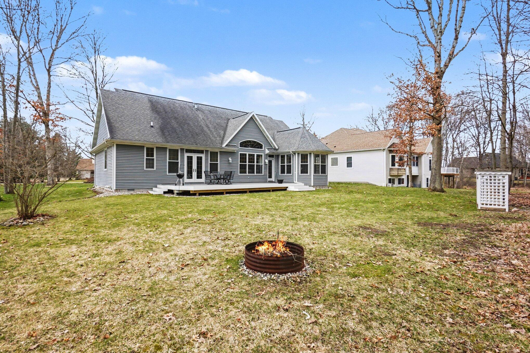 7604 Regency Lane