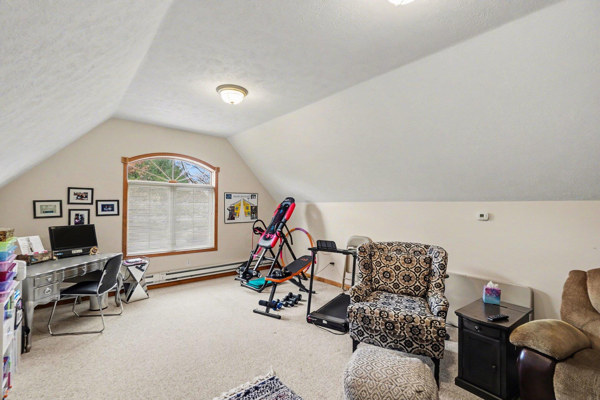 7604 Regency Lane