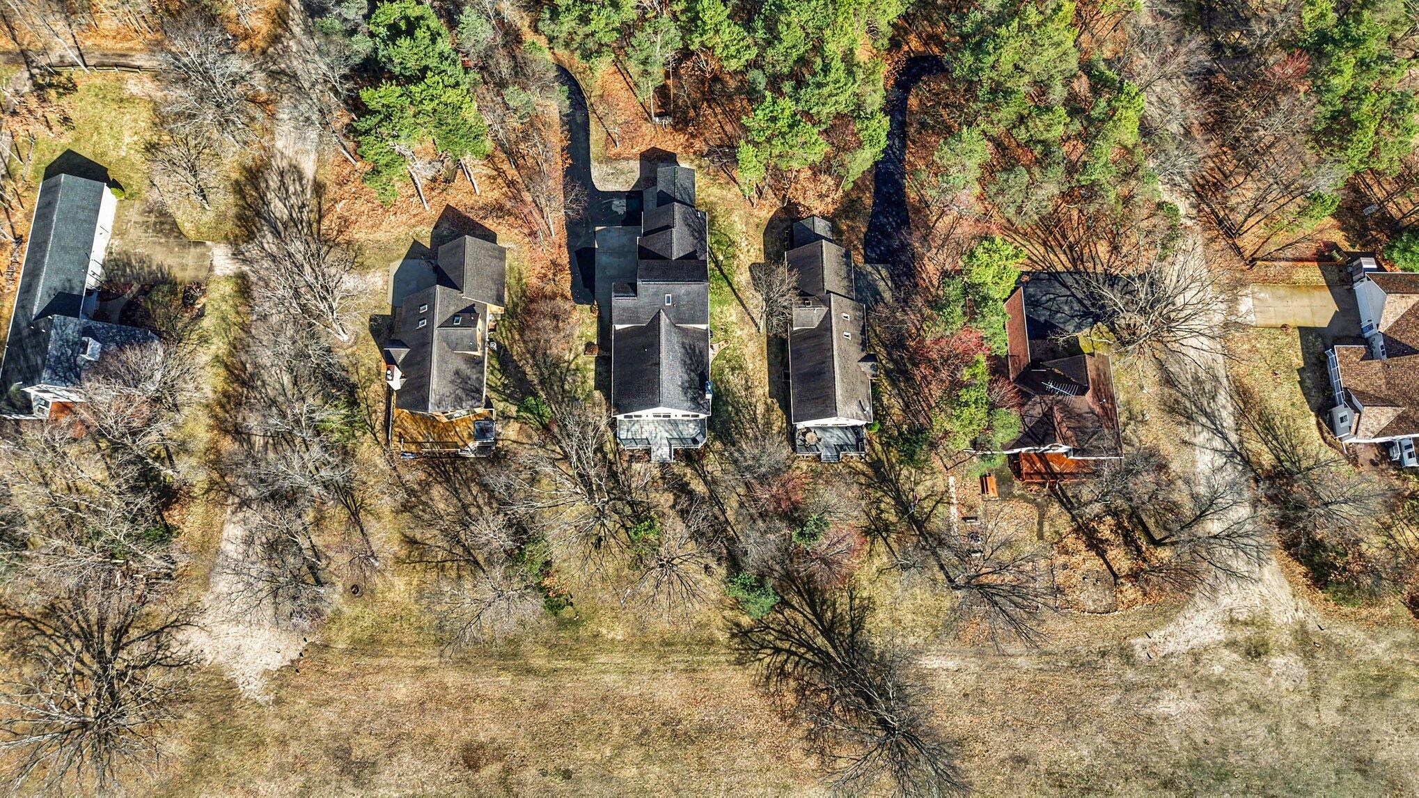 10085 Holly Lane
