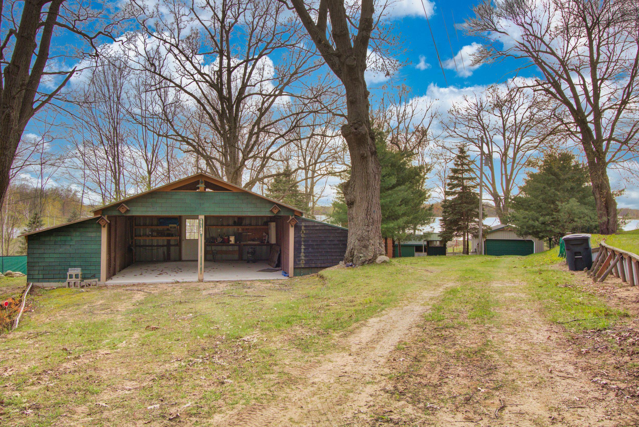 17185 Sandy Lane