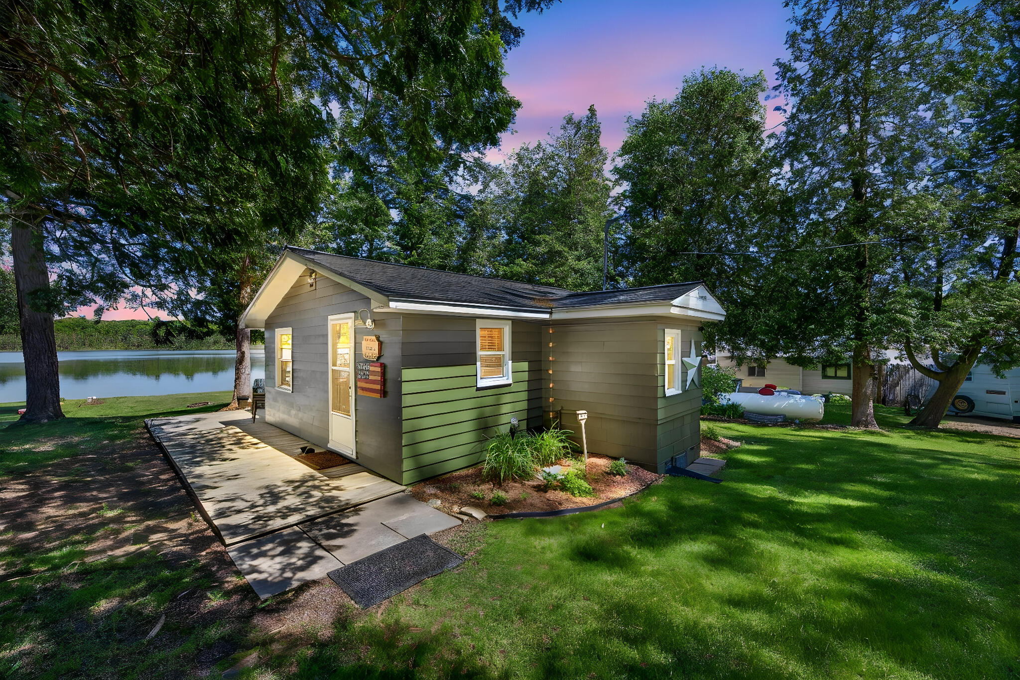 9267 Lake Drive