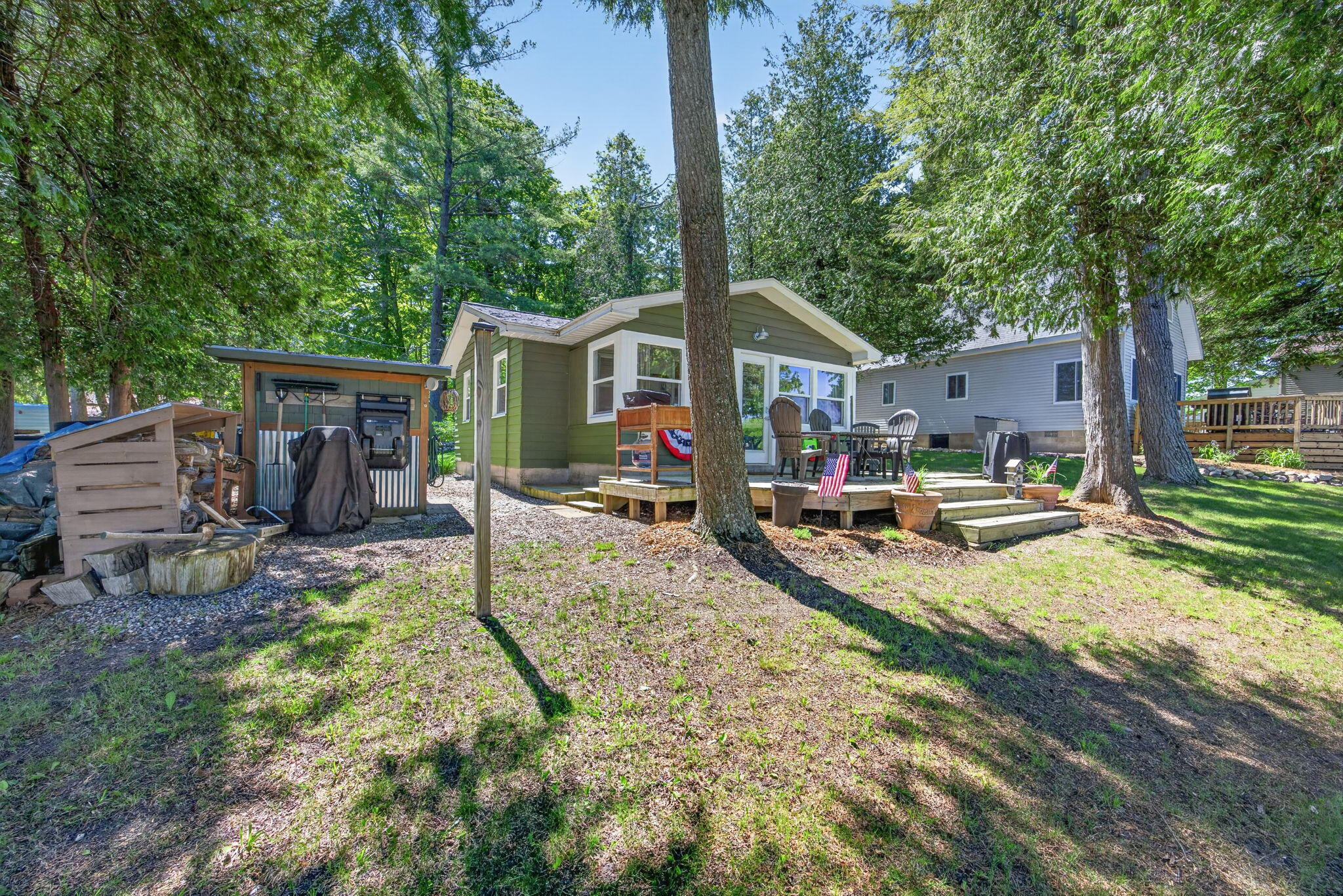 9267 Lake Drive