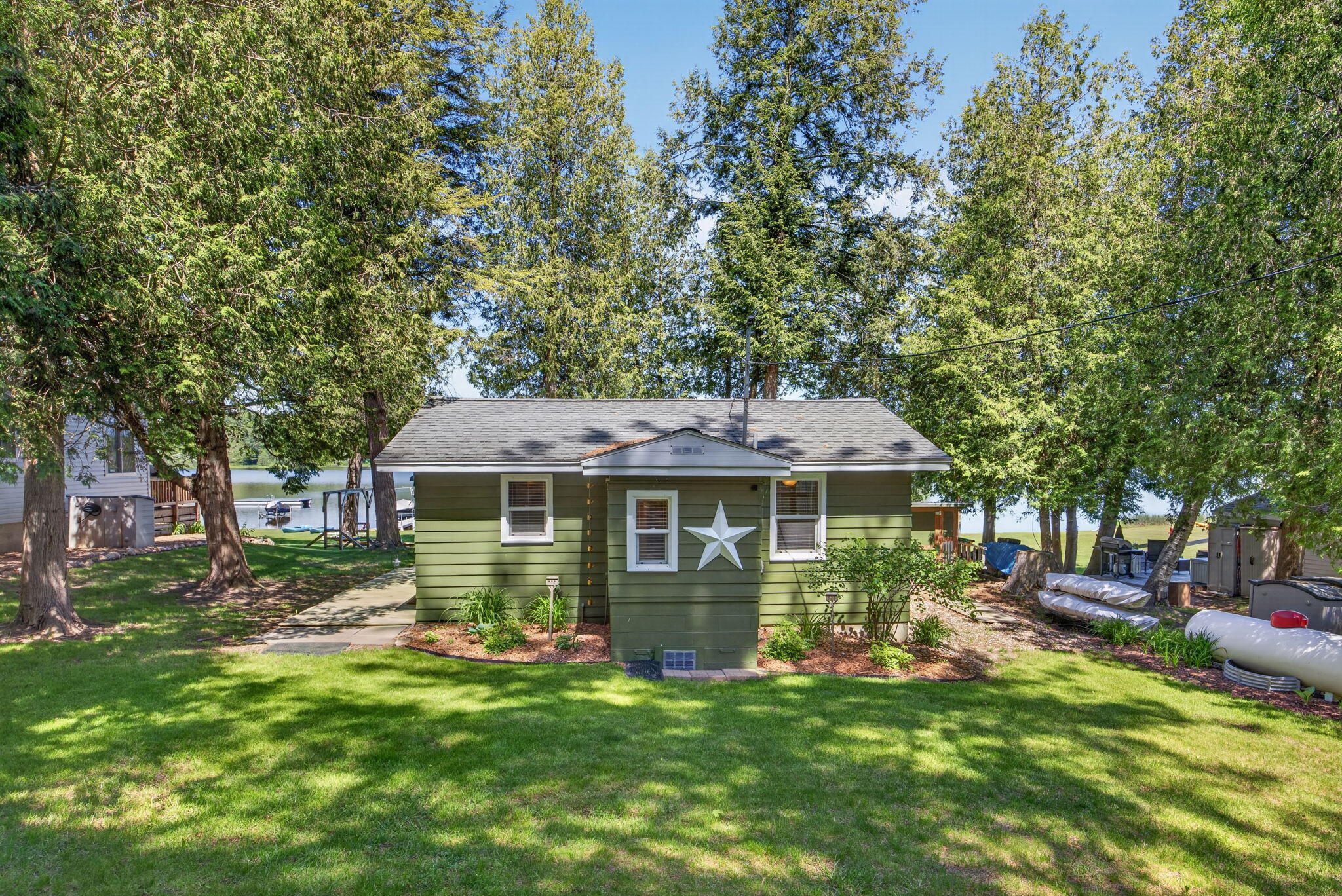 9267 Lake Drive