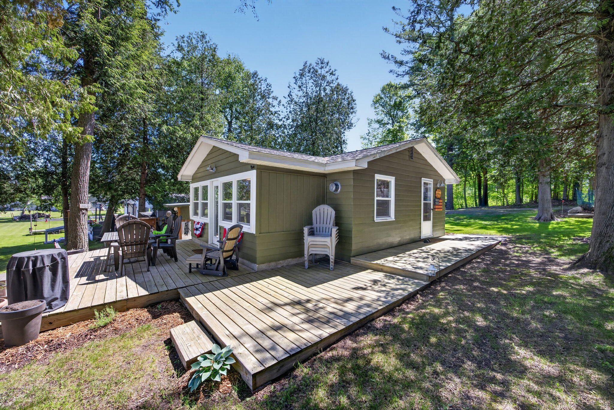9267 Lake Drive