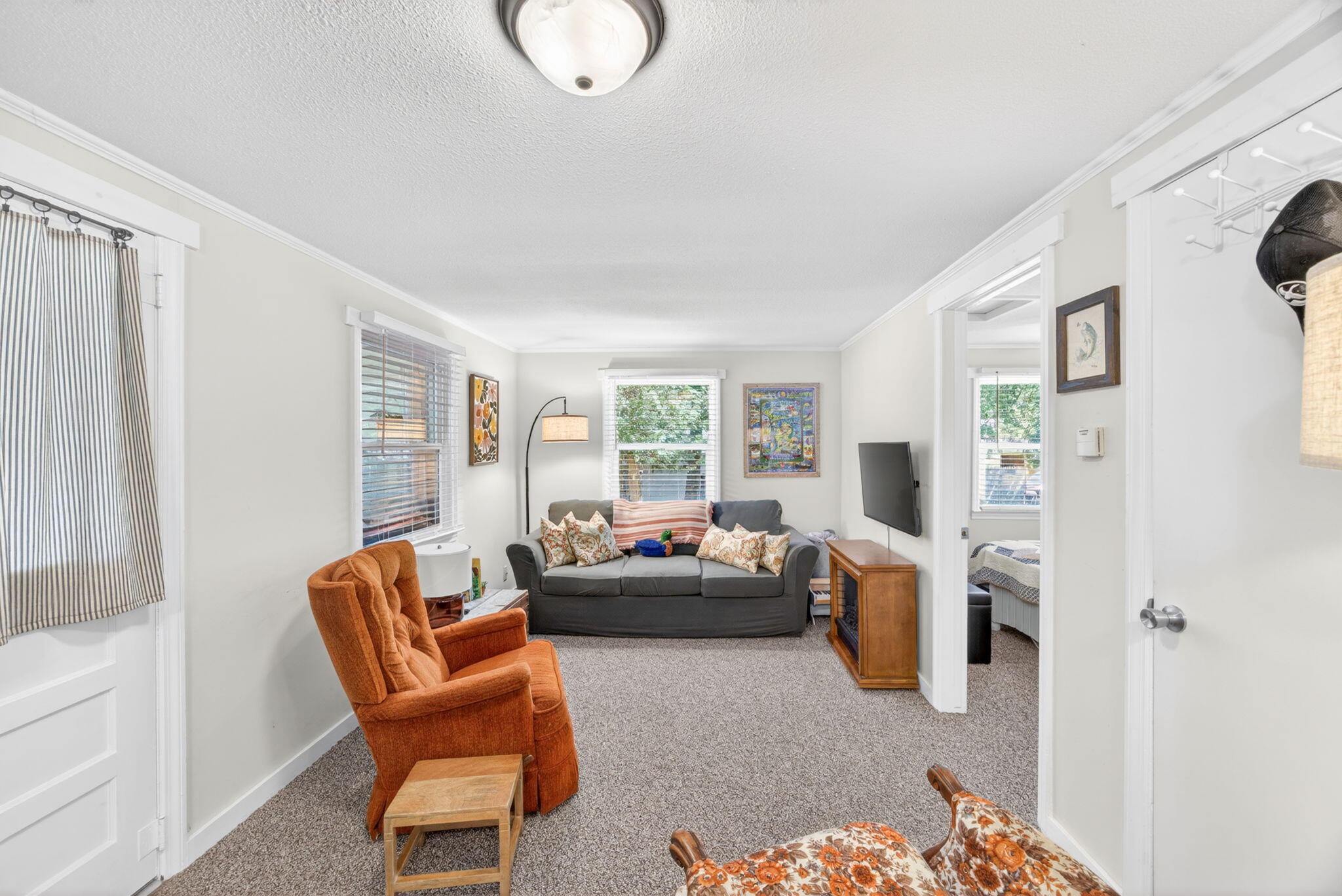 9267 Lake Drive