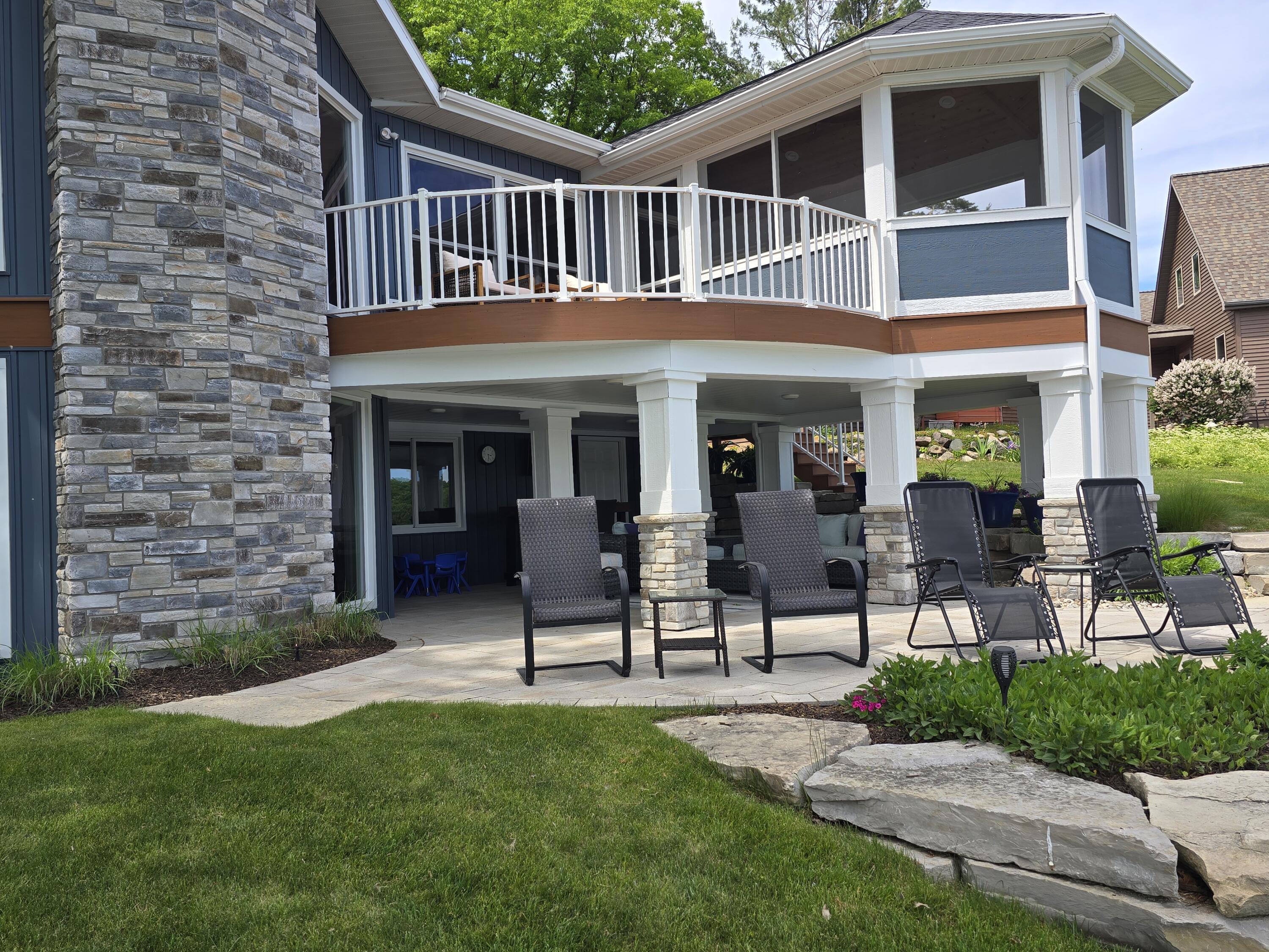 7970 Island Court